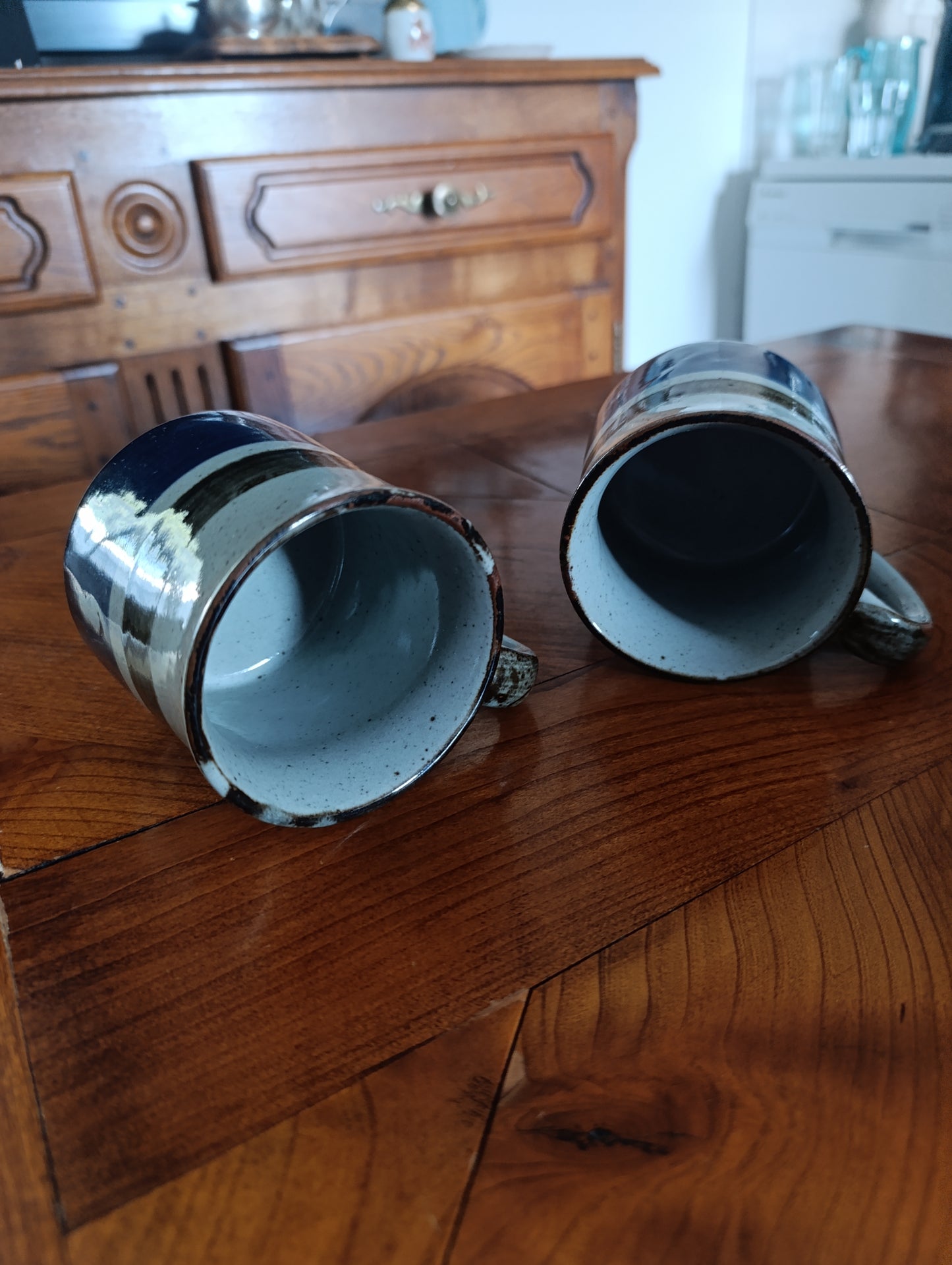 Paire de mugs vintage en grès bleu cobalt – tasses artisanales rétro années 70