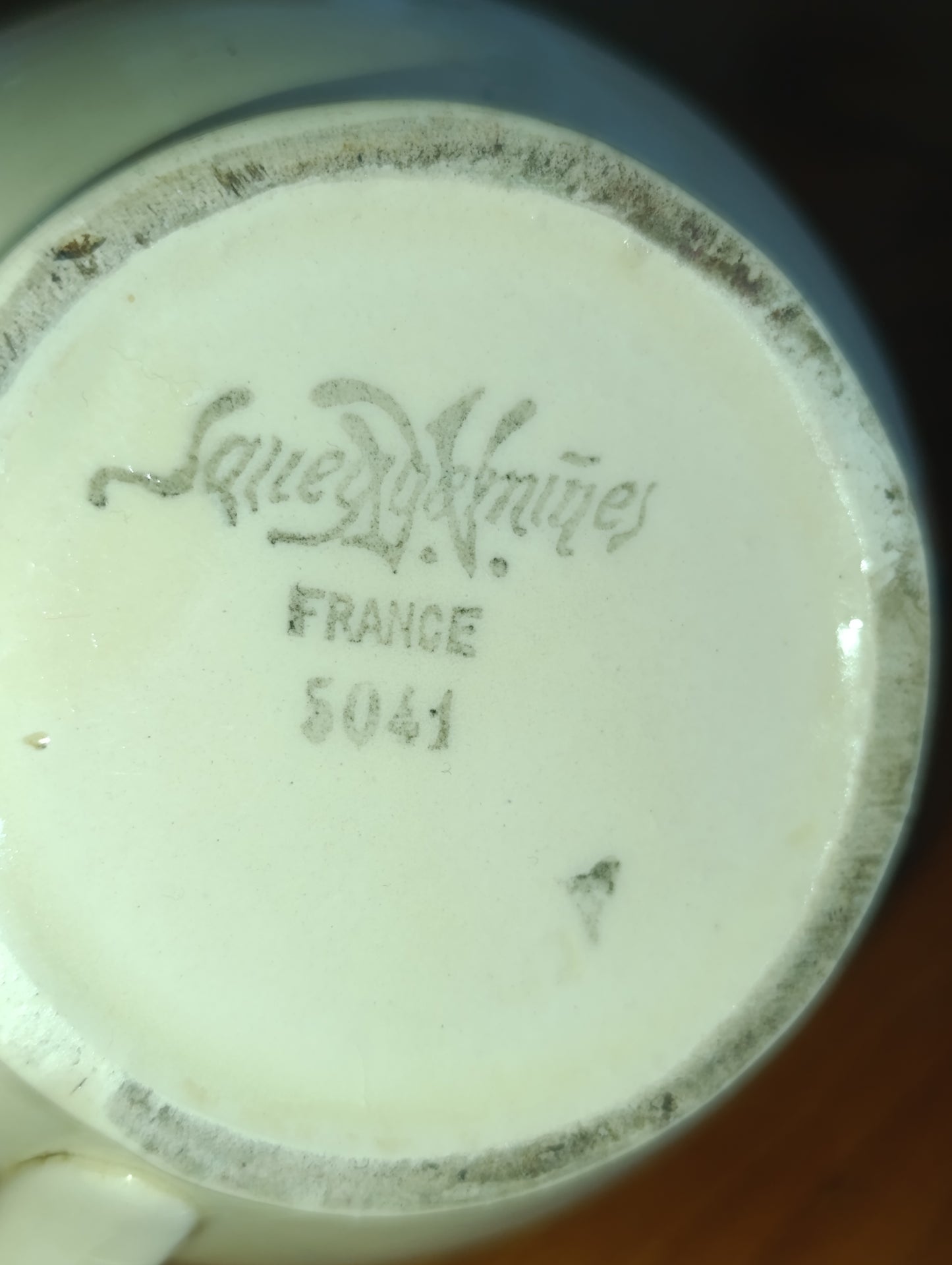 Petit crémier ancien Sarreguemines France modèle 5041