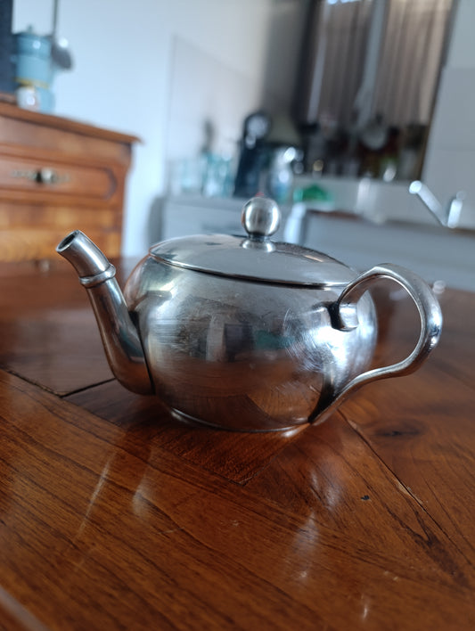 Petite théière vintage en étain Apollo – design minimaliste années 60/70