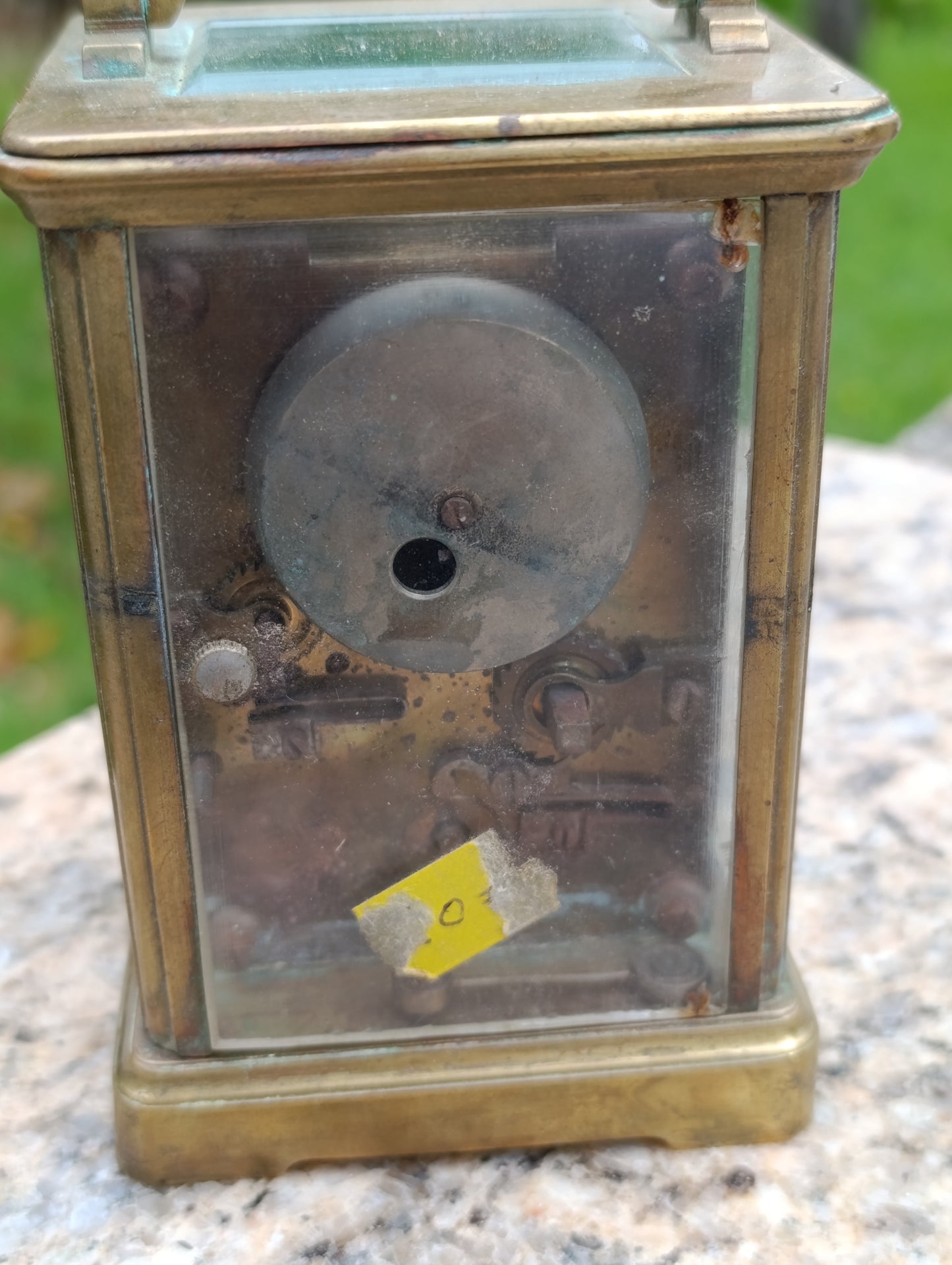 Pendulette de voyage ancienne en laiton et verre avec sonnerie mécanique – À restaurer