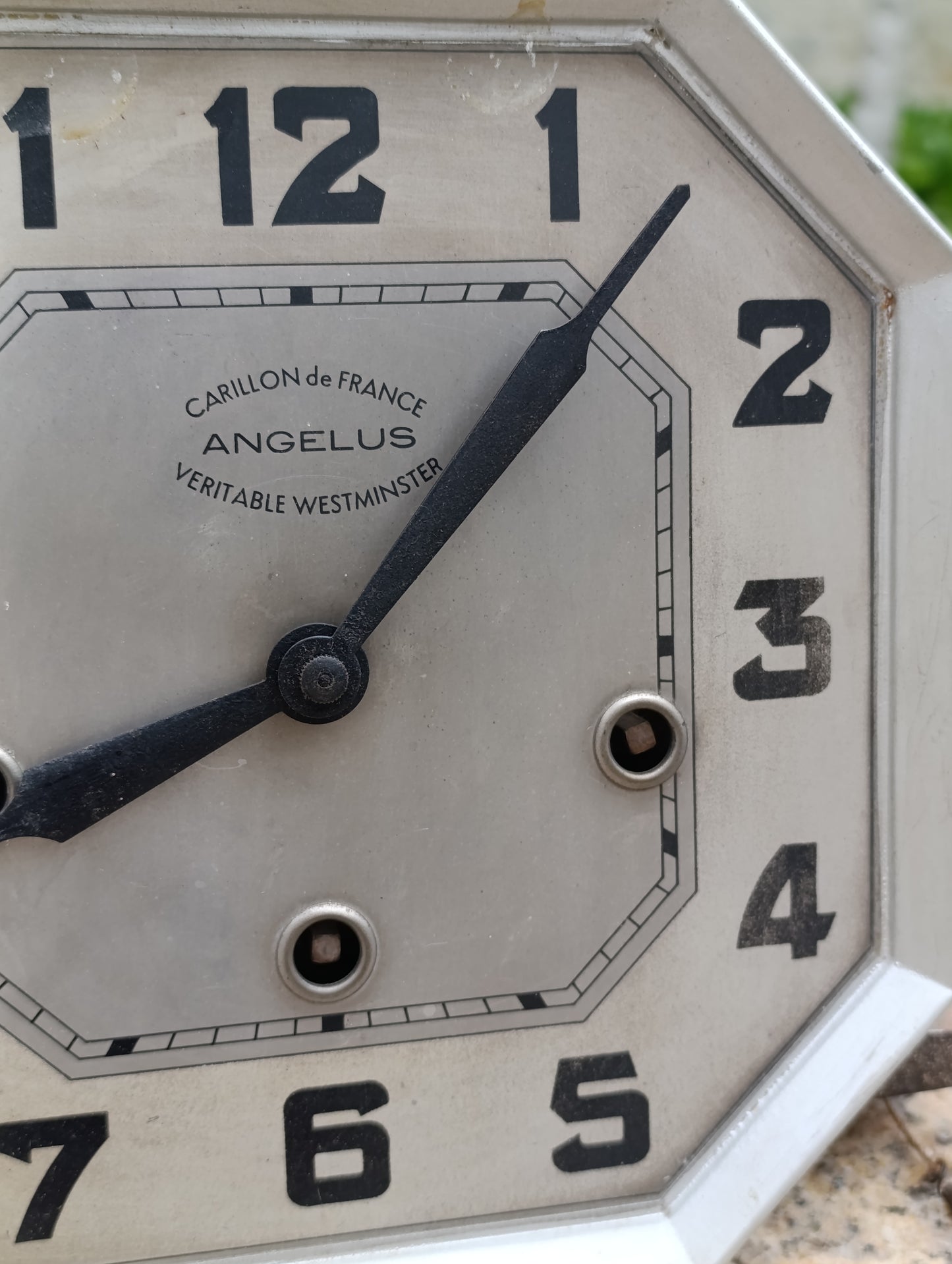 Mouvement d'horloge Carillon de France Angelus Véritable Westminster 8 tiges avec cadran et aiguilles – À restaurer
