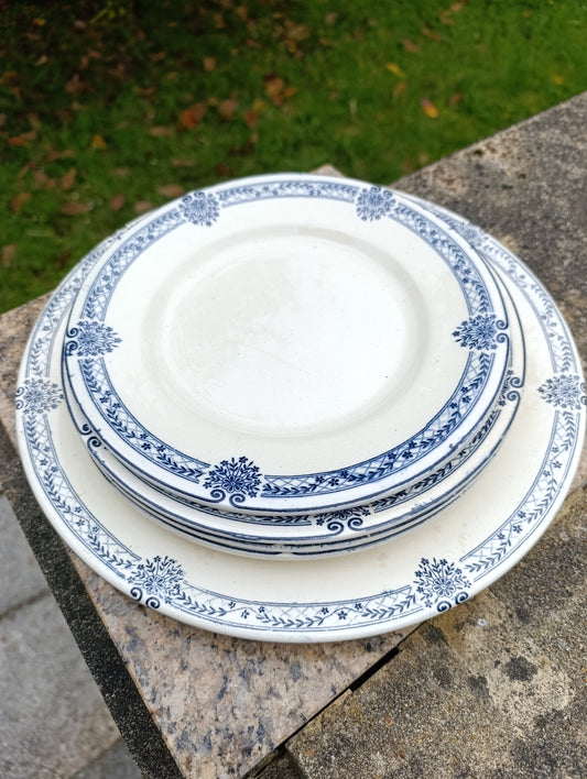 Lot d’assiettes anciennes Arbois Ennege Terre de Fer Salins bleu vintage