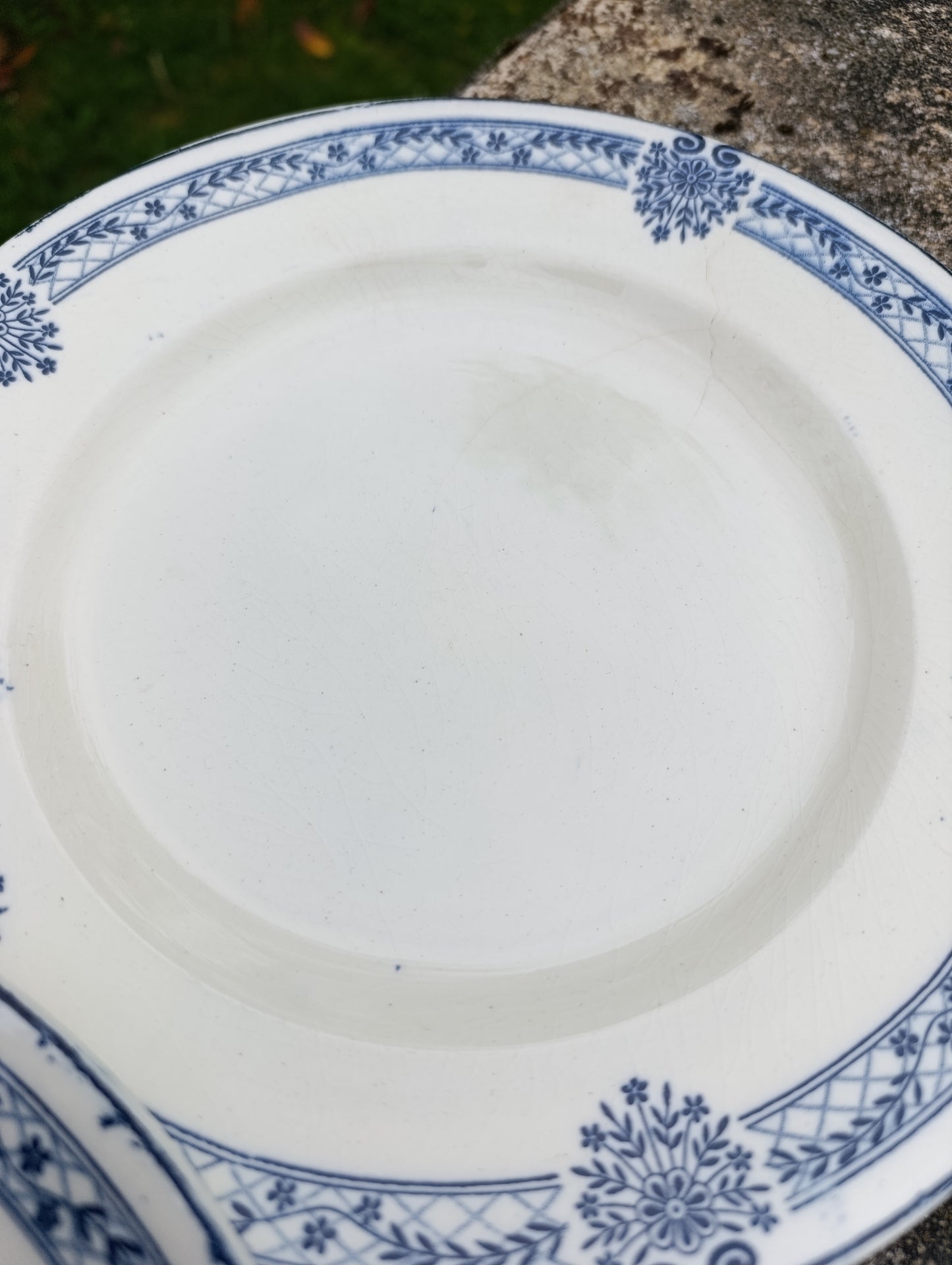 Lot d’assiettes anciennes Arbois Ennege Terre de Fer Salins bleu vintage