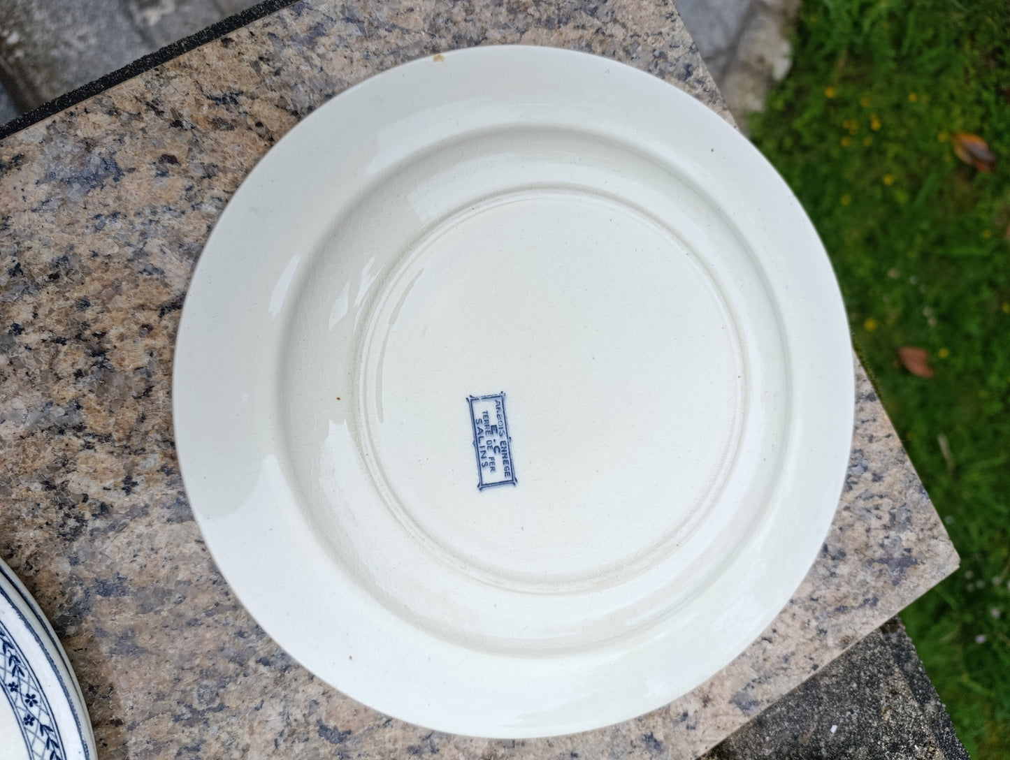 Lot d’assiettes anciennes Arbois Ennege Terre de Fer Salins bleu vintage