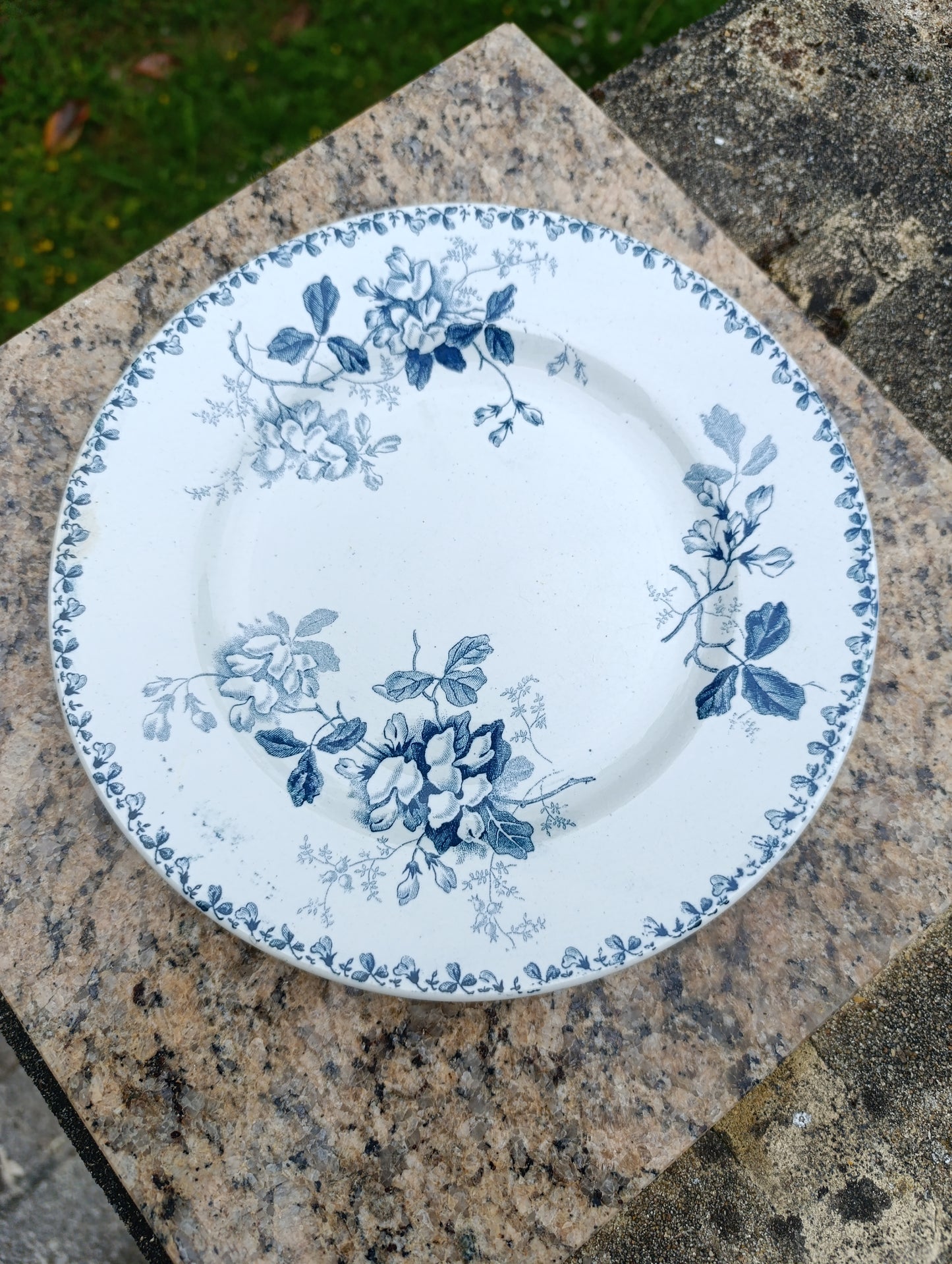 Lot de 5 assiettes anciennes Saint-Amand Hamage Acacia bleu gris vintage