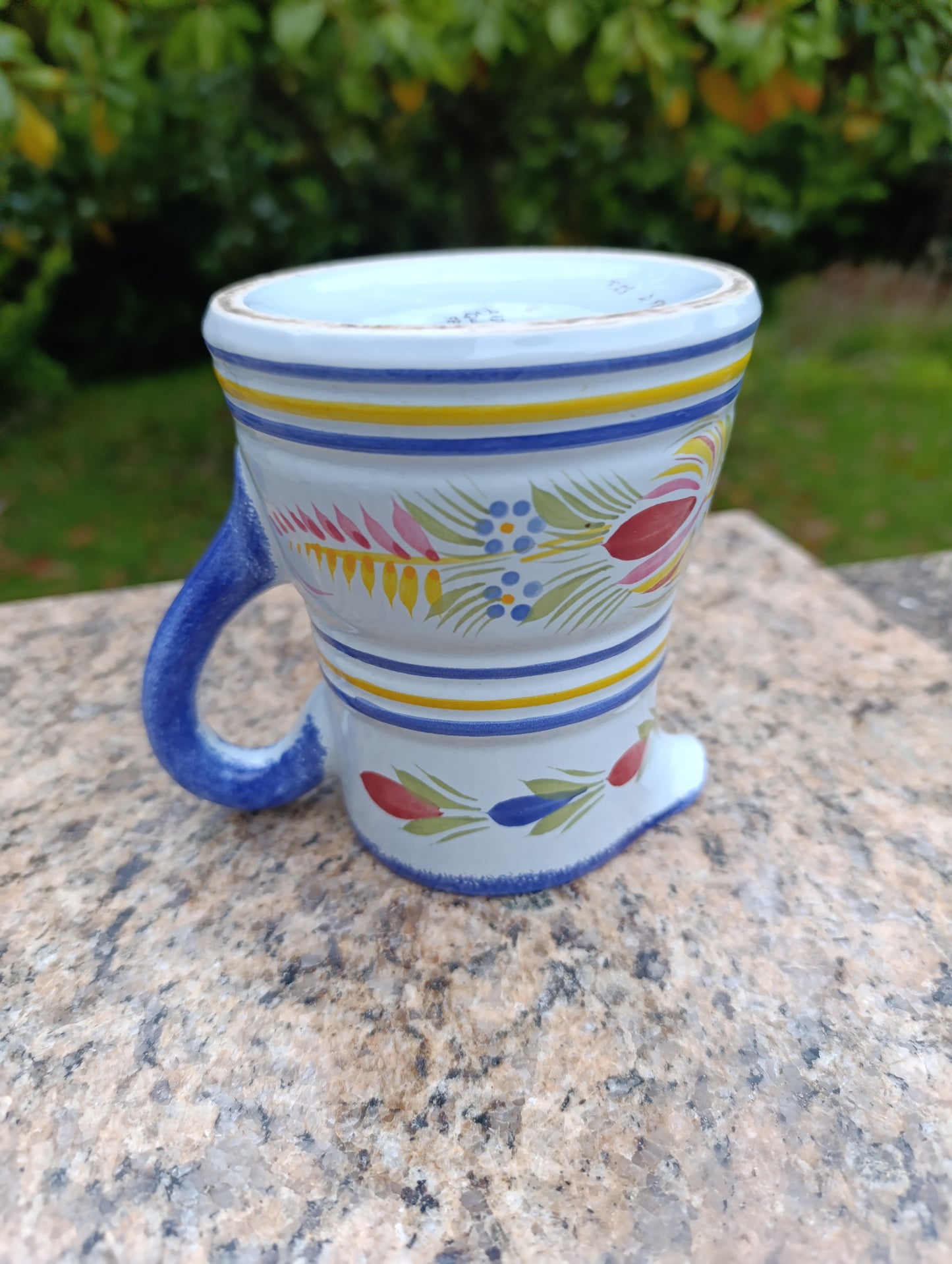 Petit pichet ancien Henriot Quimper – céramique bretonne peinte à la main décor floral