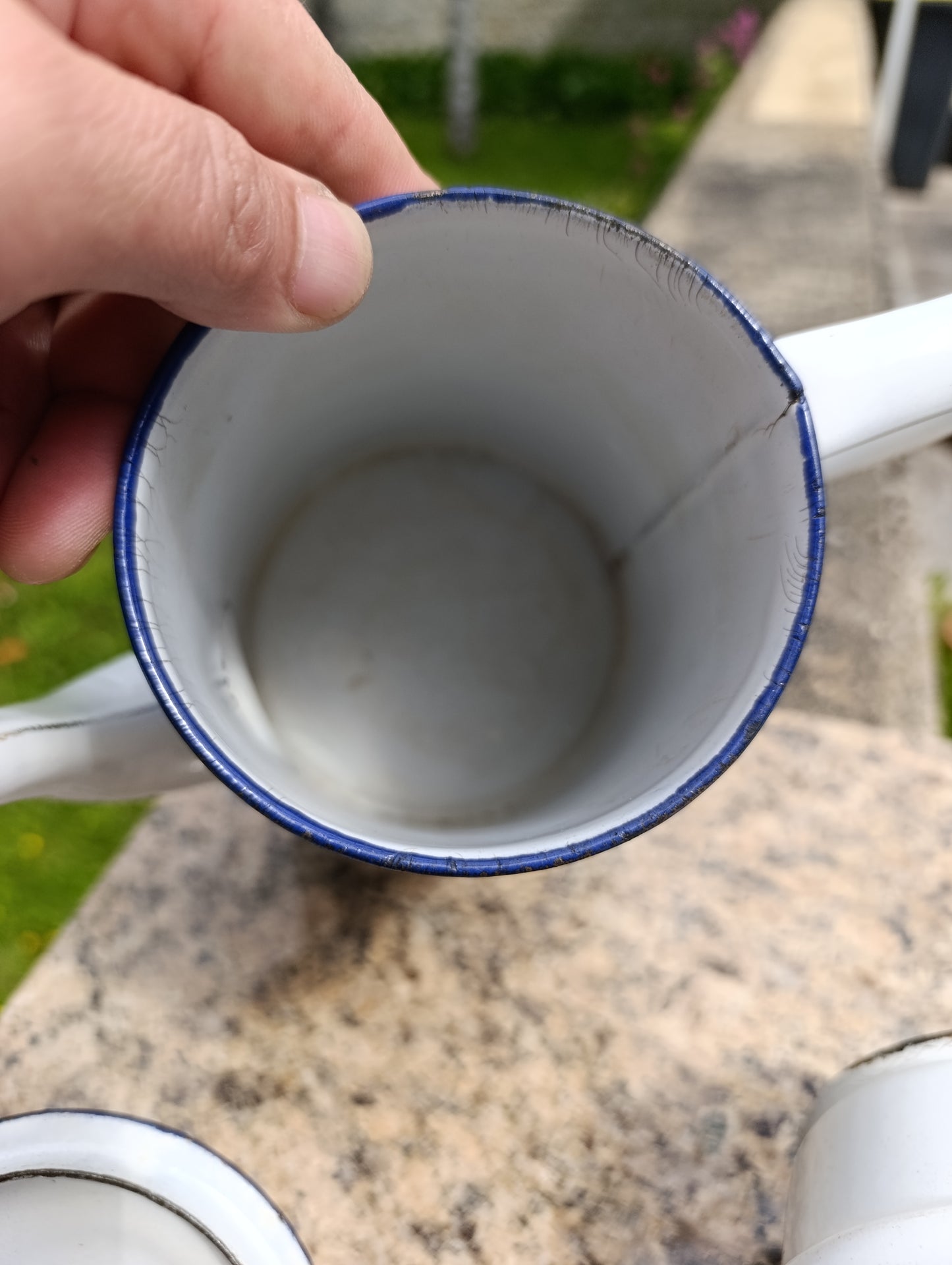 Cafetière ancienne émaillée blanche liseré bleu vintage déco campagne collection
