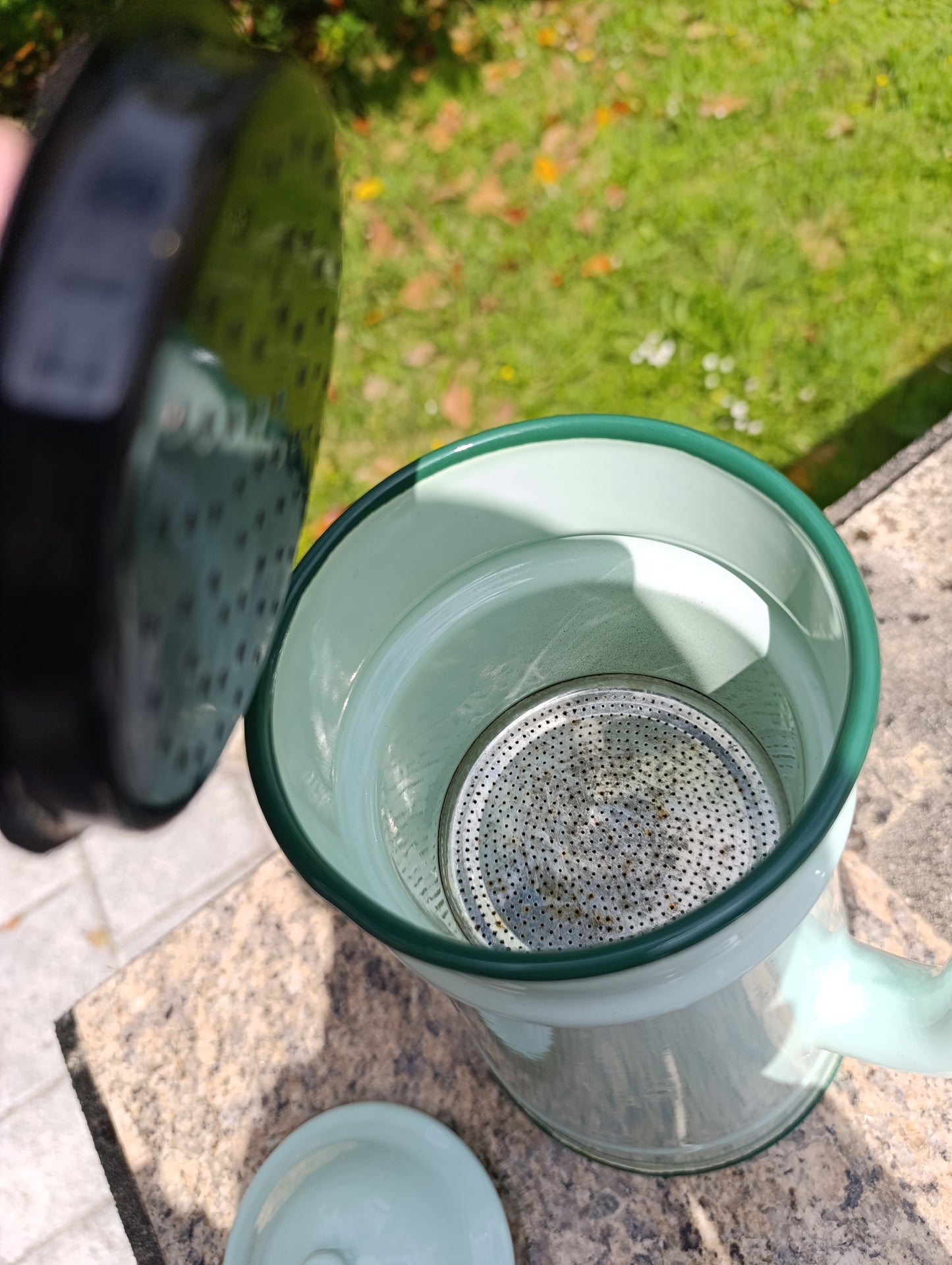 Cafetière ancienne émaillée vert pâle et liseret vert grand modèle vintage