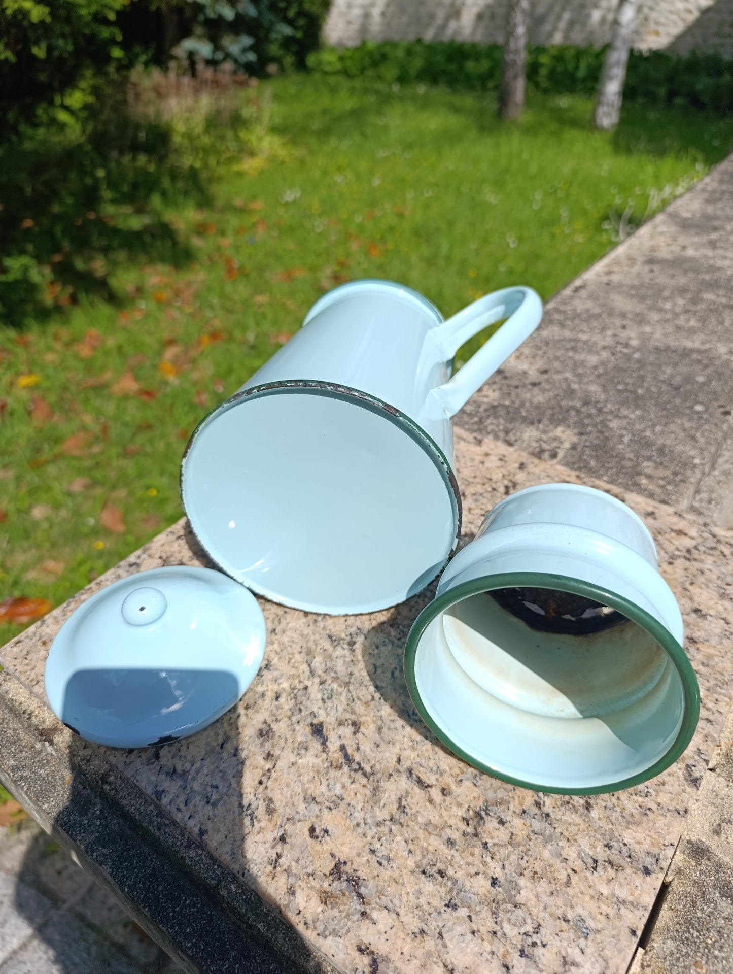 Grande cafetière filtre ancienne en tôle émaillée bleu pastel – cafetière vintage rétro cuisine campagne