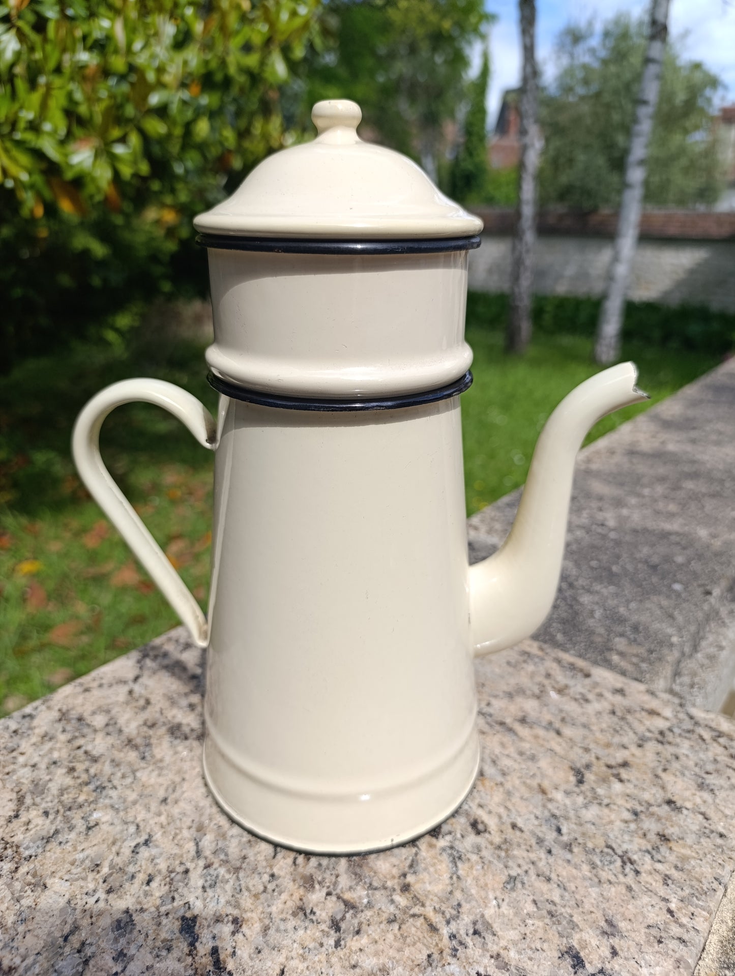 Grande cafetière filtre ancienne beige émaillée à liserés noirs – cafetière vintage rétro cuisine campagne