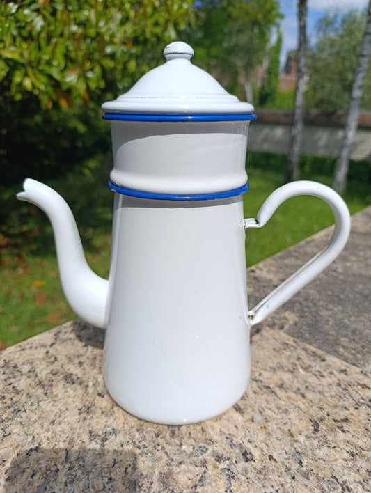 Grande cafetière filtre ancienne blanche émaillée à liserés bleus – cafetière vintage rétro cuisine française