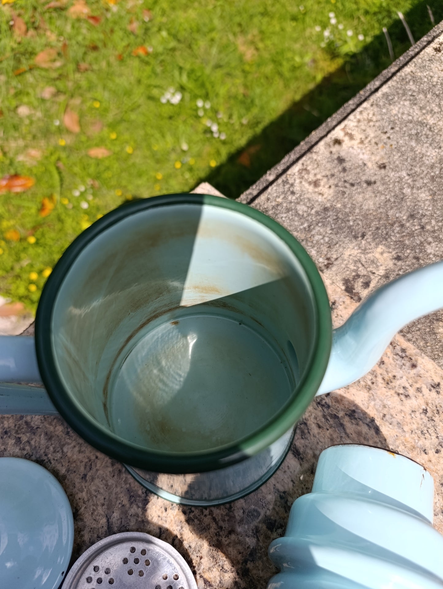 Cafetière filtre ancienne bleu pastel à liserés verts – cafetière vintage émaillée cuisine rétro