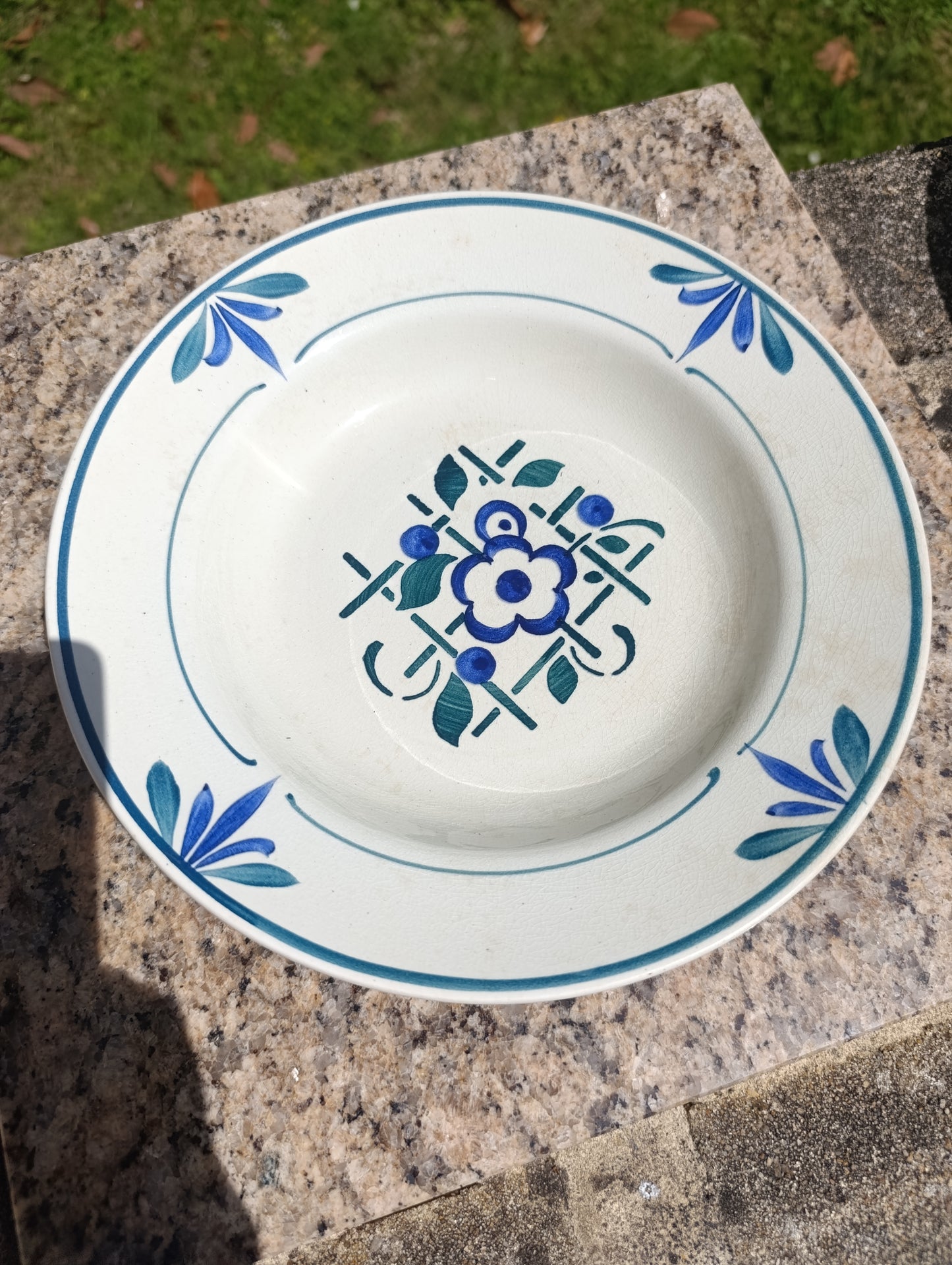 Lot de 9 assiettes anciennes Moulin des Loups Hamage – 5 plates + 4 creuses décor bleu