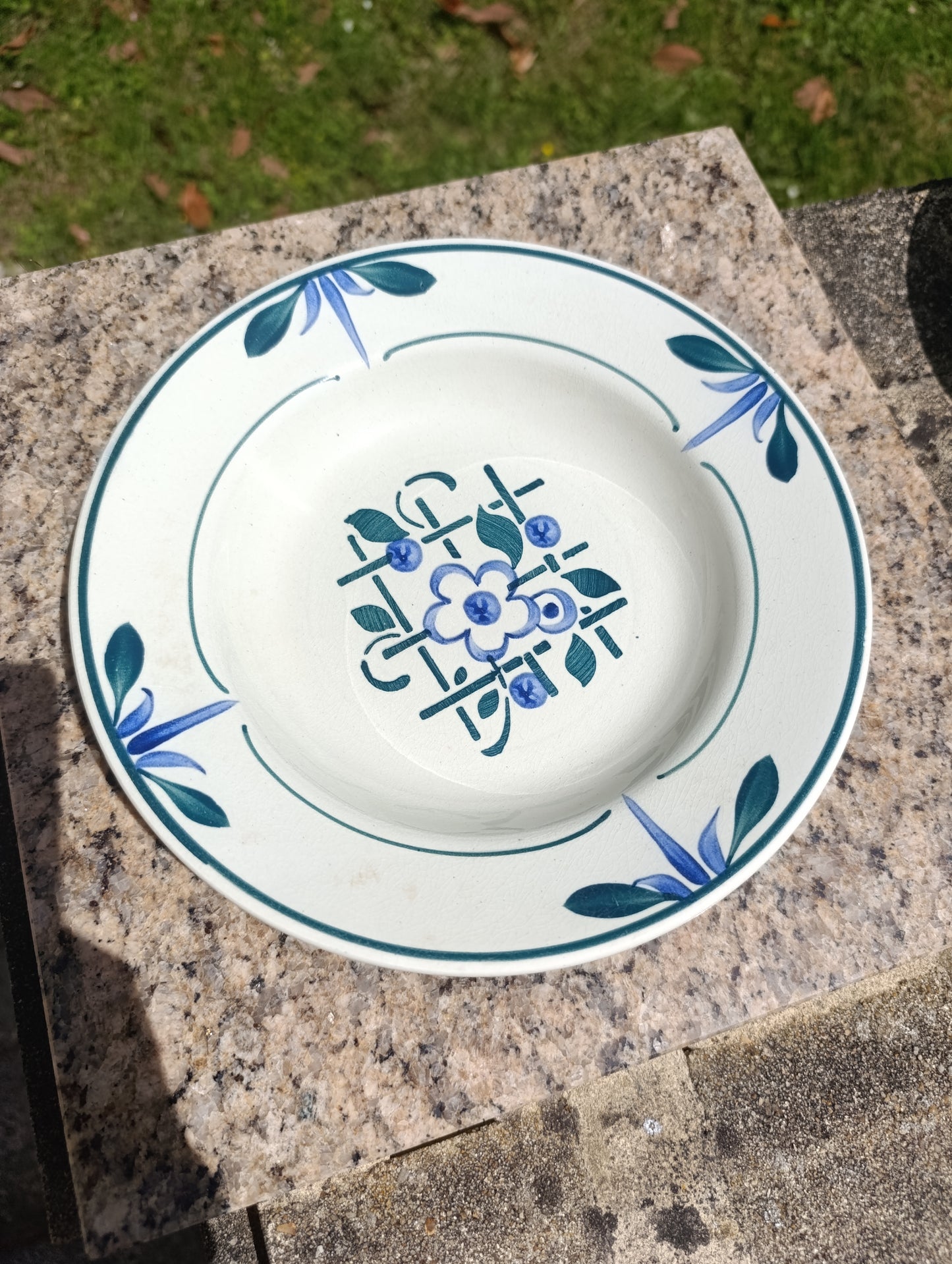 Lot de 9 assiettes anciennes Moulin des Loups Hamage – 5 plates + 4 creuses décor bleu