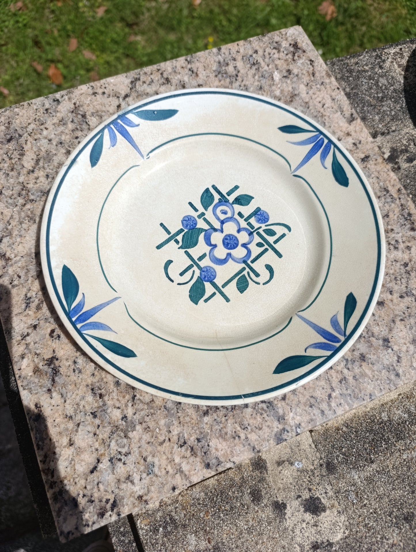 Lot de 9 assiettes anciennes Moulin des Loups Hamage – 5 plates + 4 creuses décor bleu