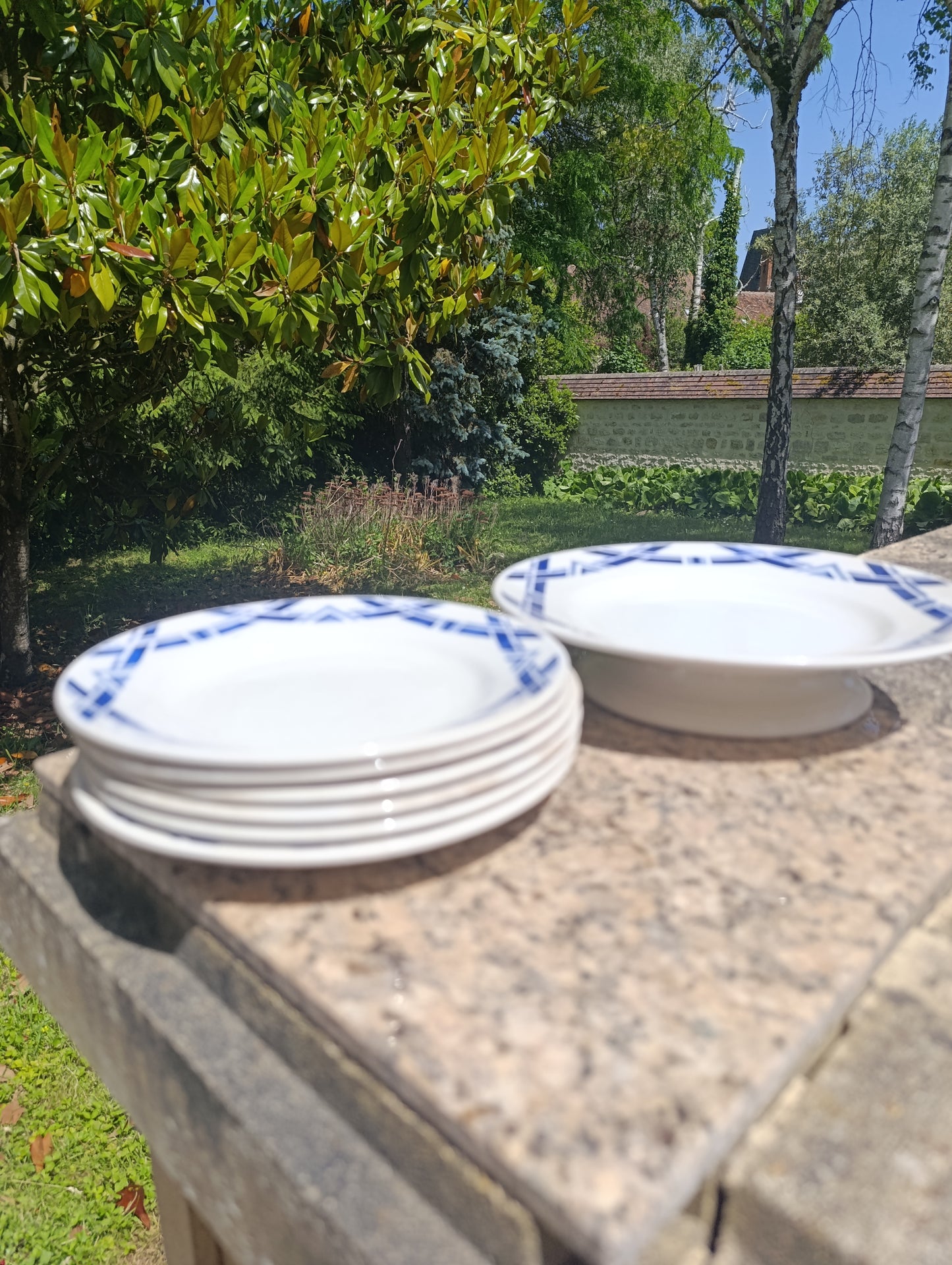 Lot ancien Moulin des Loups & Hamage “Archives” – 6 assiettes creuses + plat sur pied