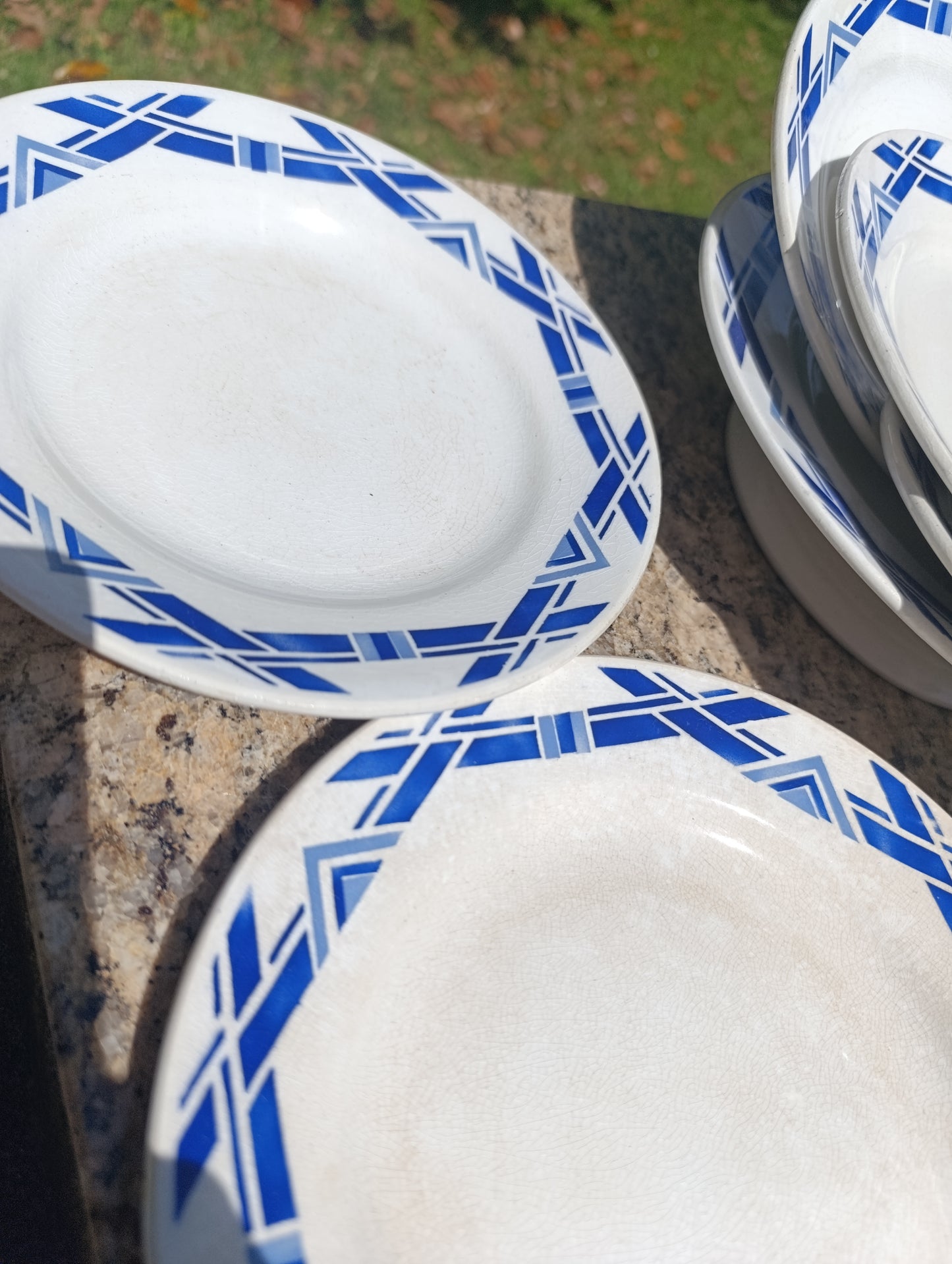 Lot ancien Moulin des Loups & Hamage “Archives” – 6 assiettes creuses + plat sur pied