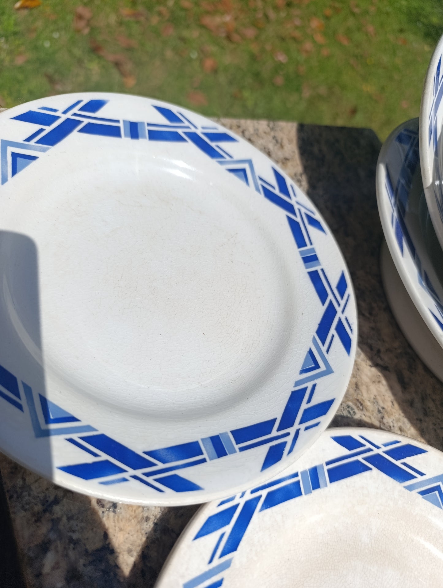 Lot ancien Moulin des Loups & Hamage “Archives” – 6 assiettes creuses + plat sur pied