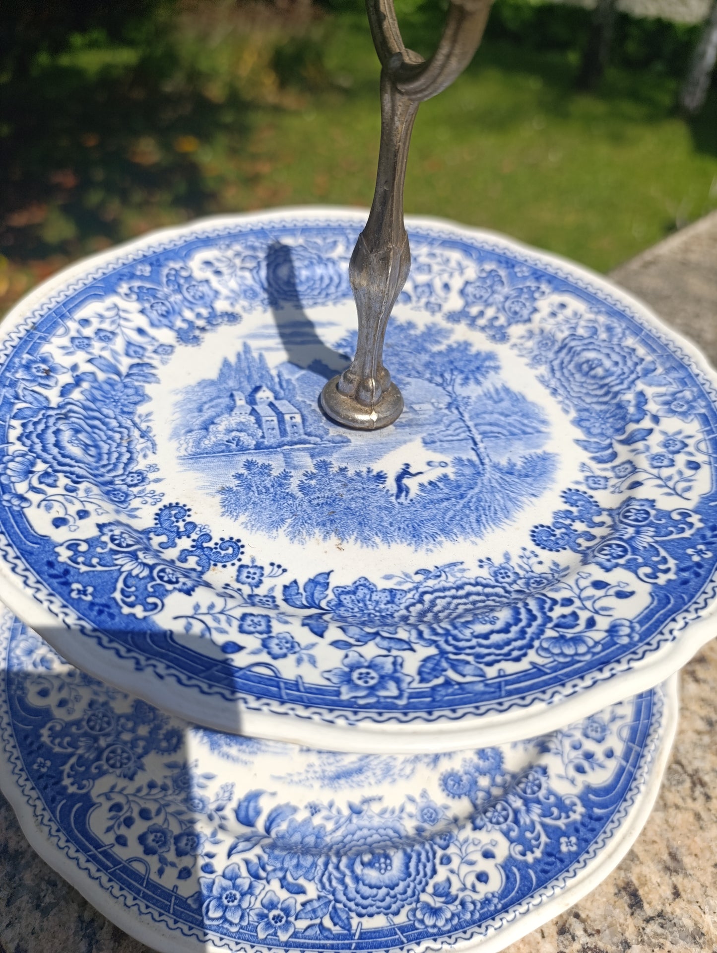 Présentoir à gâteaux 2 étages Villeroy & Boch Burgenland – porcelaine bleue vintage