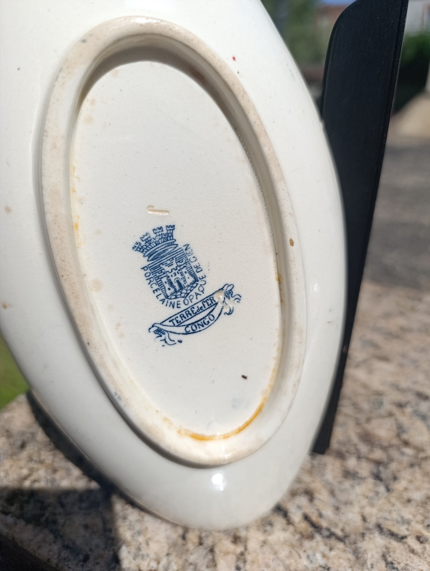Plat ovale ancien GIEN Terre de Fer modèle Congo – décor bleu floral et oiseau