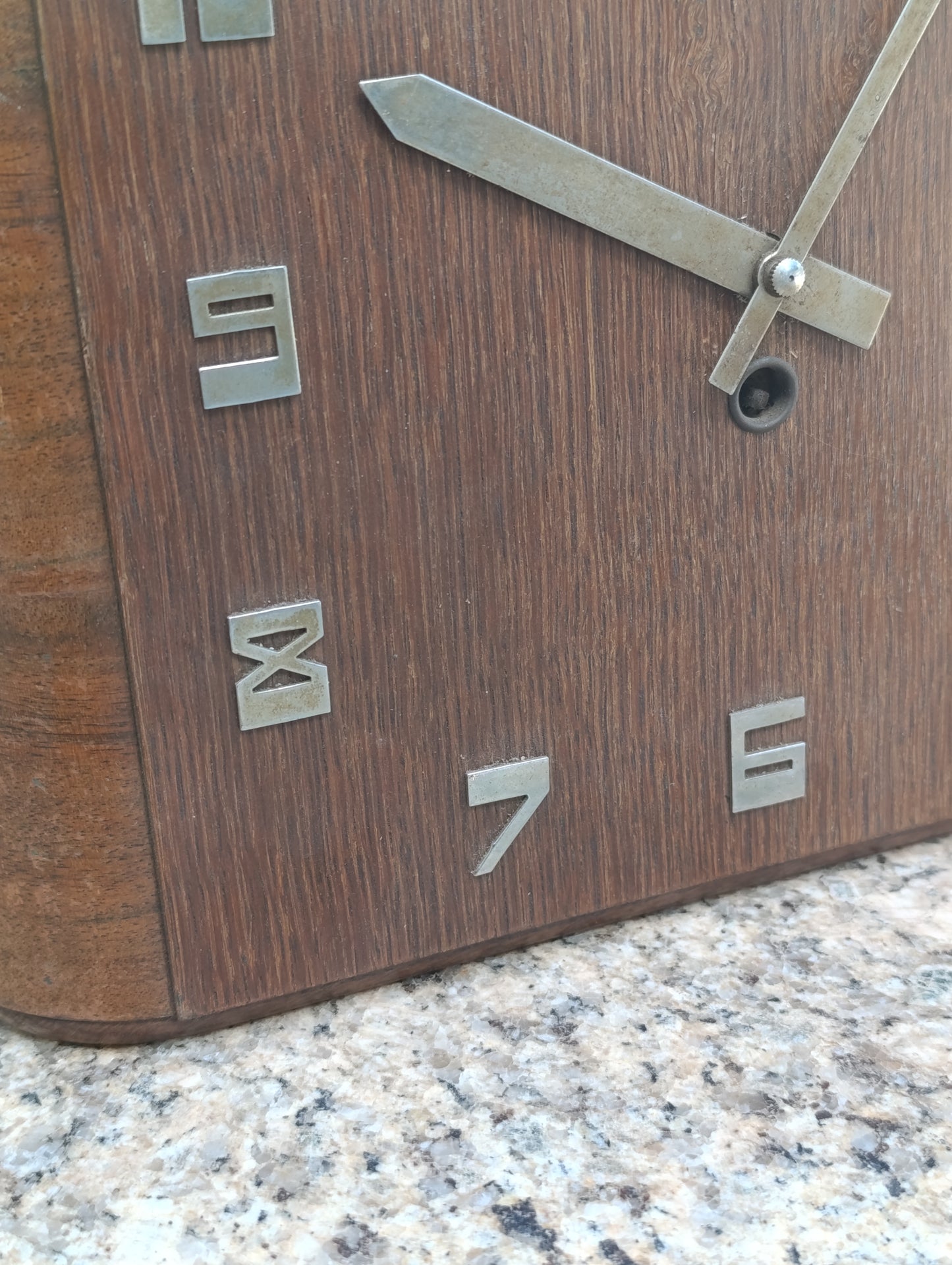 Horloge murale Junghans vintage en bois – style Art Déco / moderniste