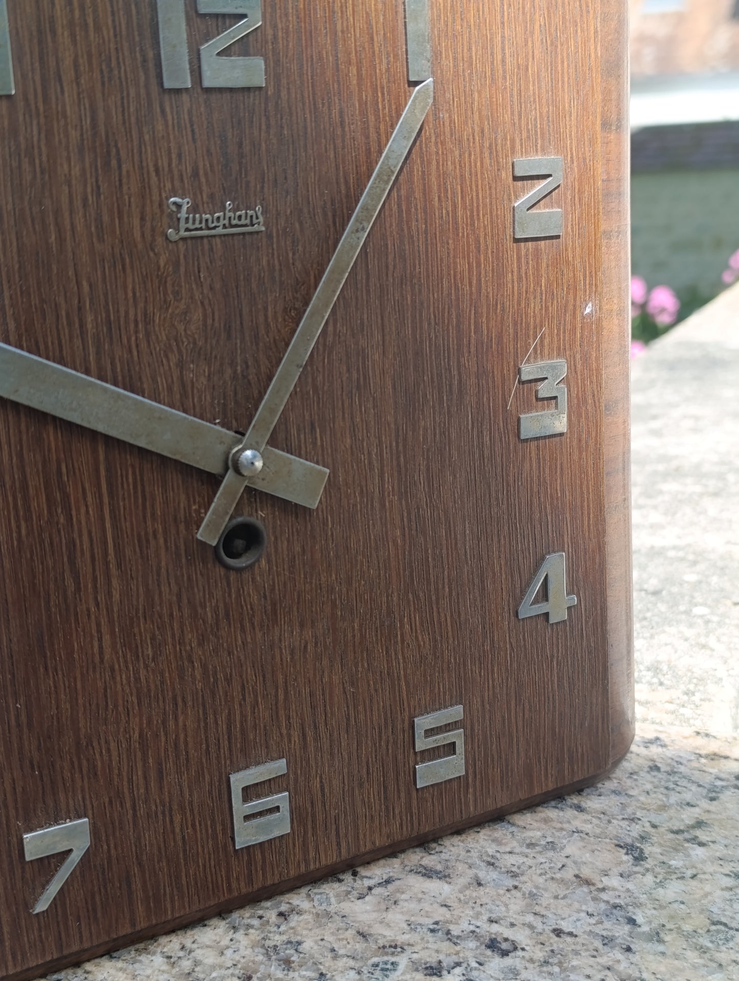 Horloge murale Junghans vintage en bois – style Art Déco / moderniste