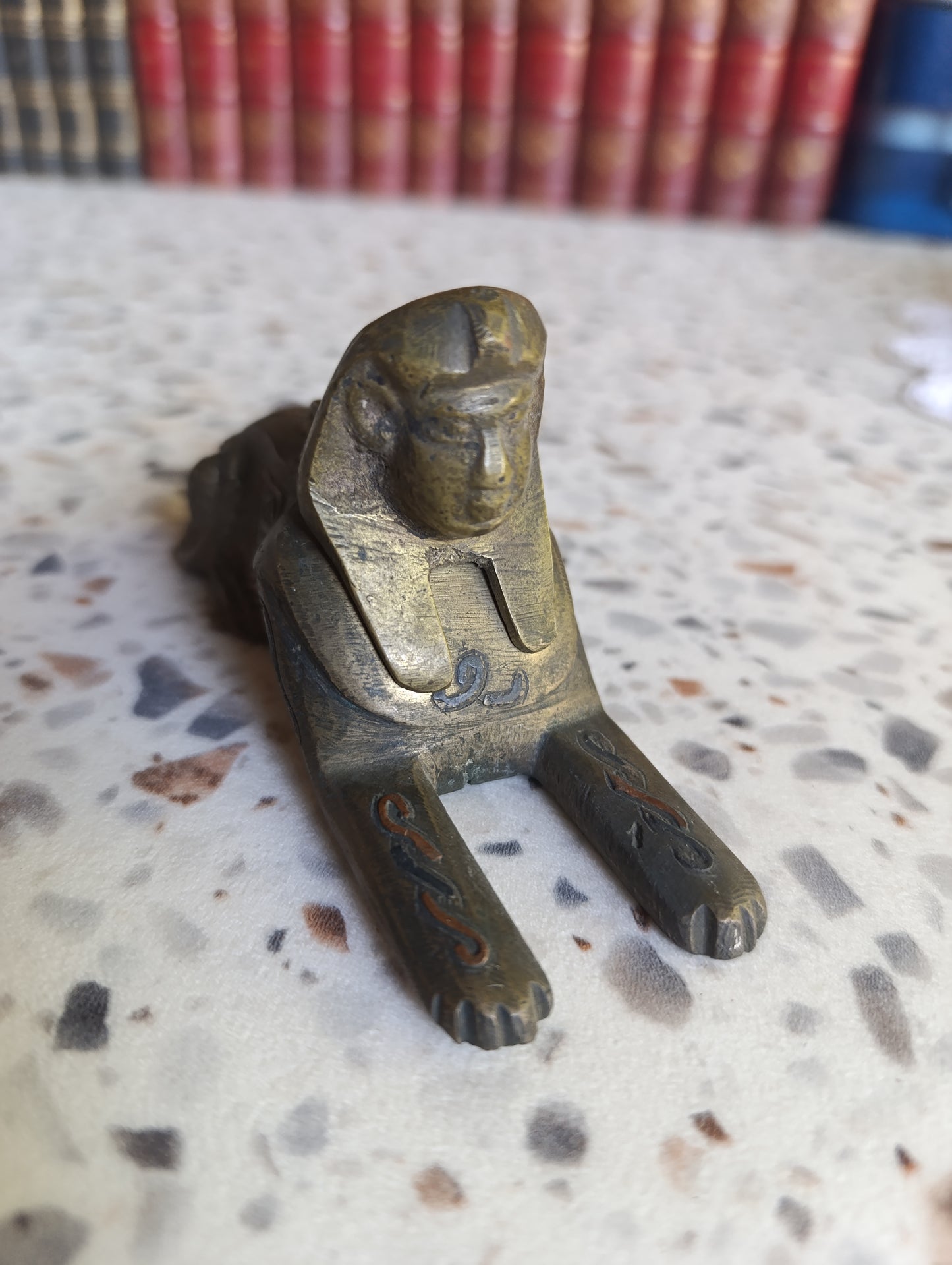 Encrier ancien sphinx égyptien en régule / bronze patiné style antique