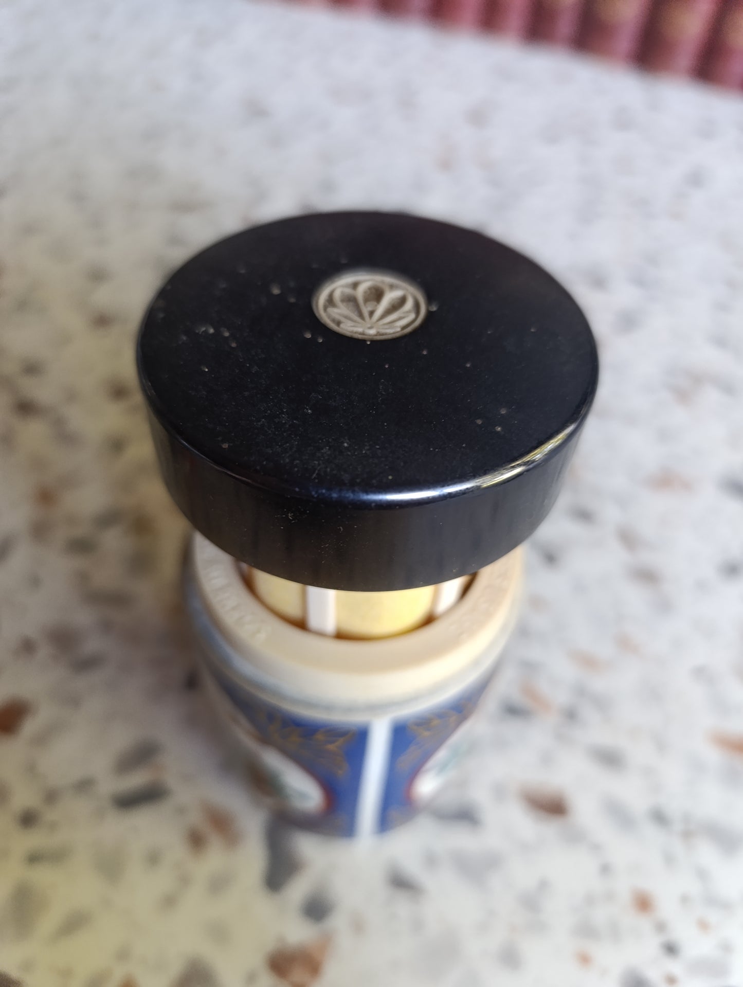 Diffuseur de parfum vintage Berger Paris en porcelaine de Chauvigny