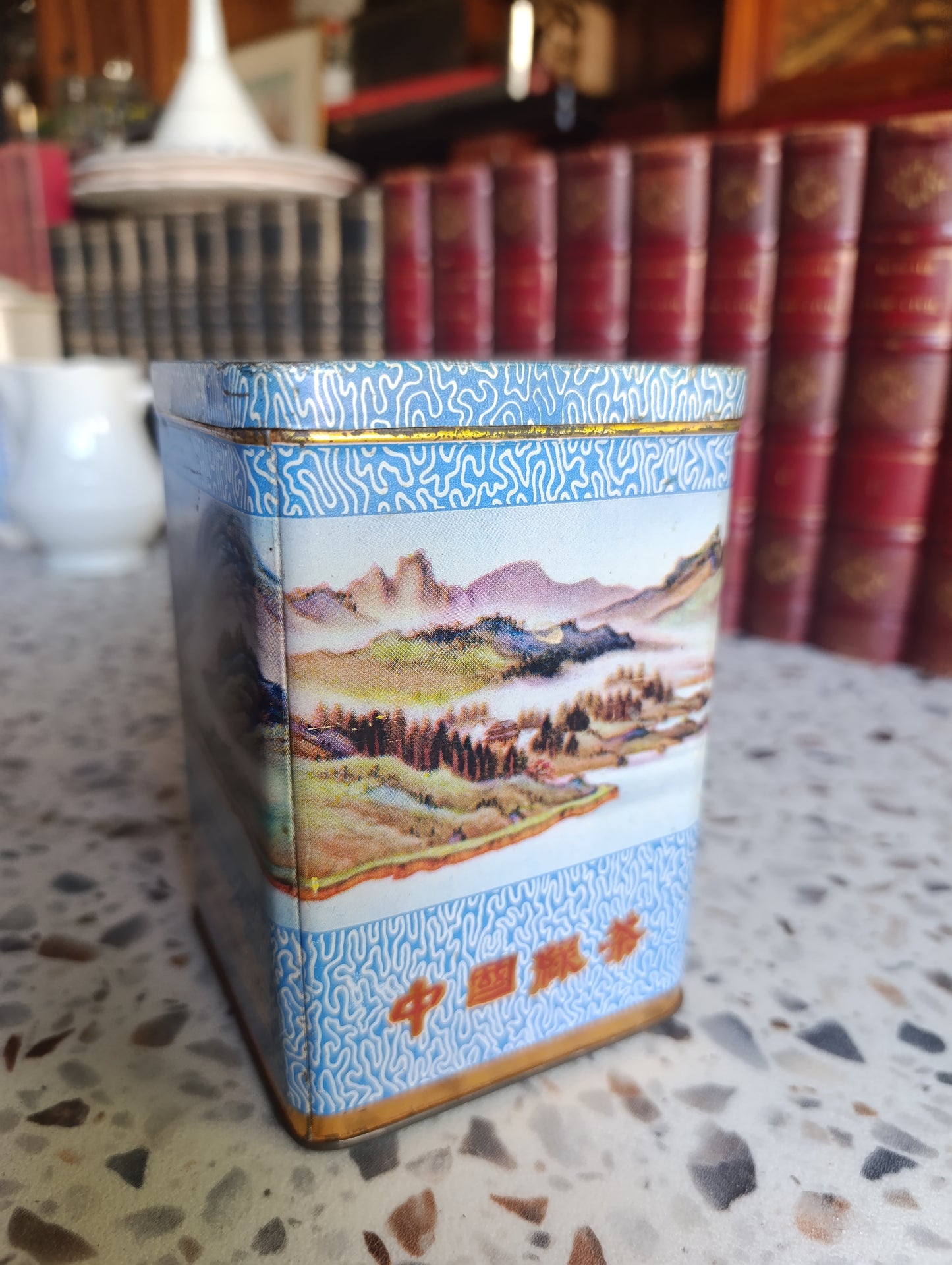 Boîte ancienne en métal – China Green Tea – Décor paysage asiatique