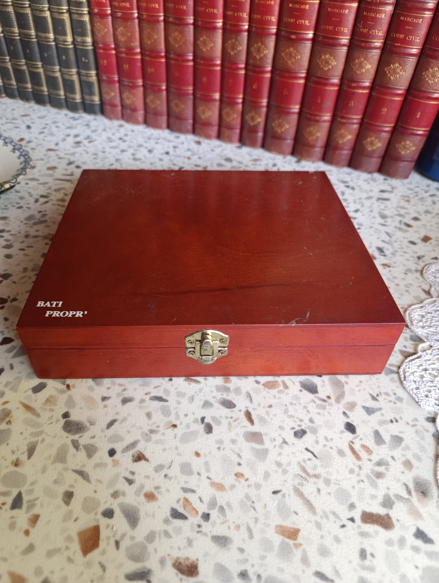 Coffret accessoires vin ancien – Tire-bouchon sommelier et accessoires de bar