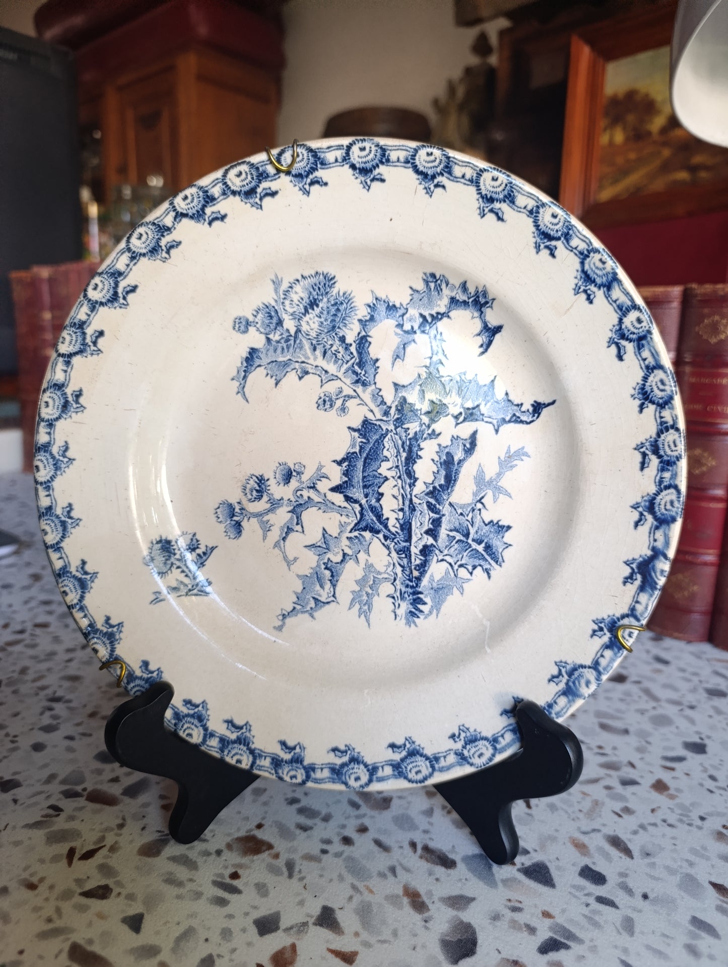 Assiette ancienne Gien décor Chardons – Faïence française bleue