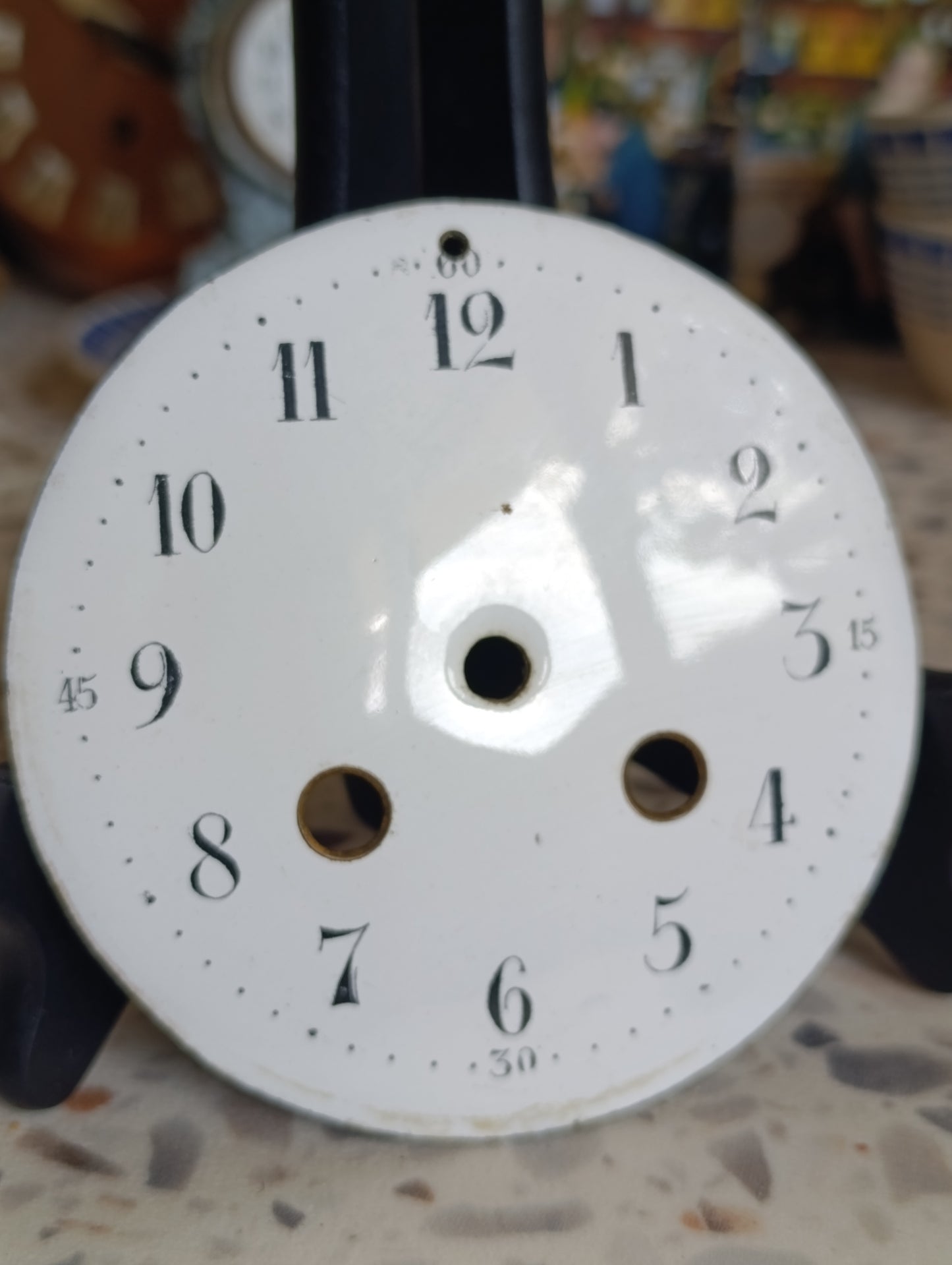 Cadran émaillé ancien de pendule diamètre 10,5 cm référence SH37