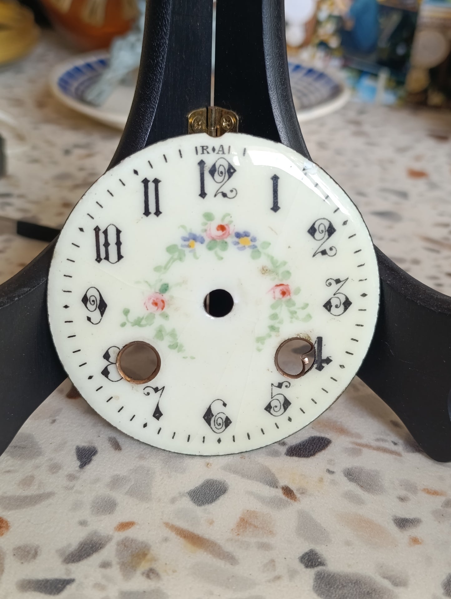 Cadran émaillé ancien fleuri pour pendule – diamètre 7,8 cm
