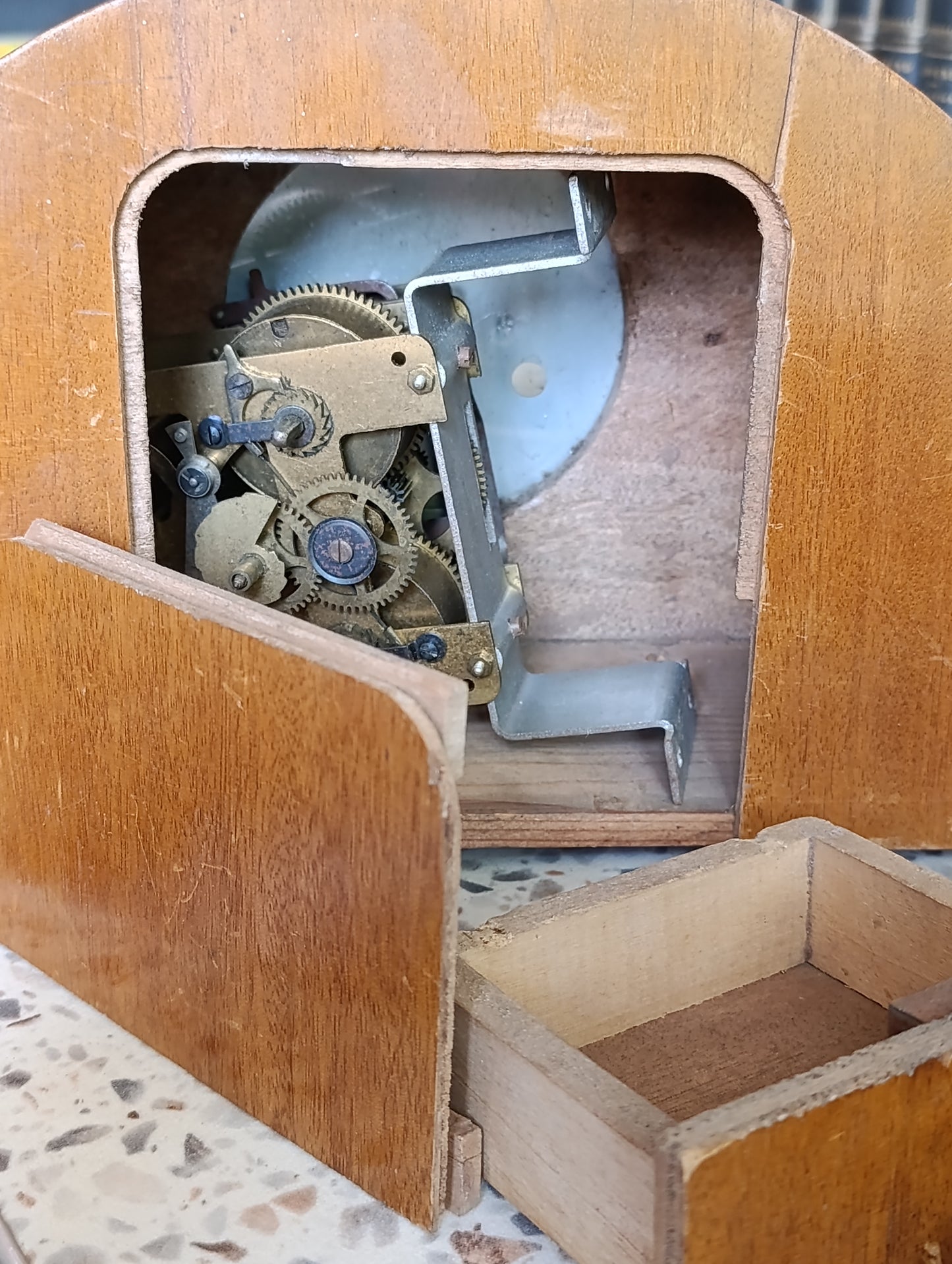 Pendule de cheminée Art Déco « La Pendastrava » – Pour restauration