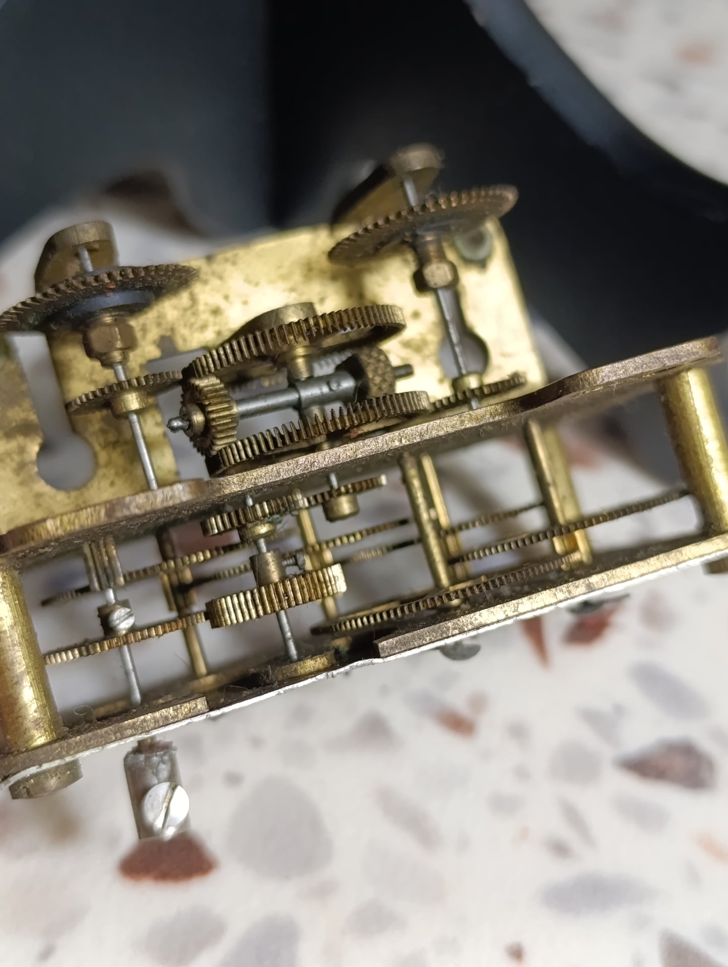 Compteur mécanique ancien HWH Production Française à 5 cadrans décimaux