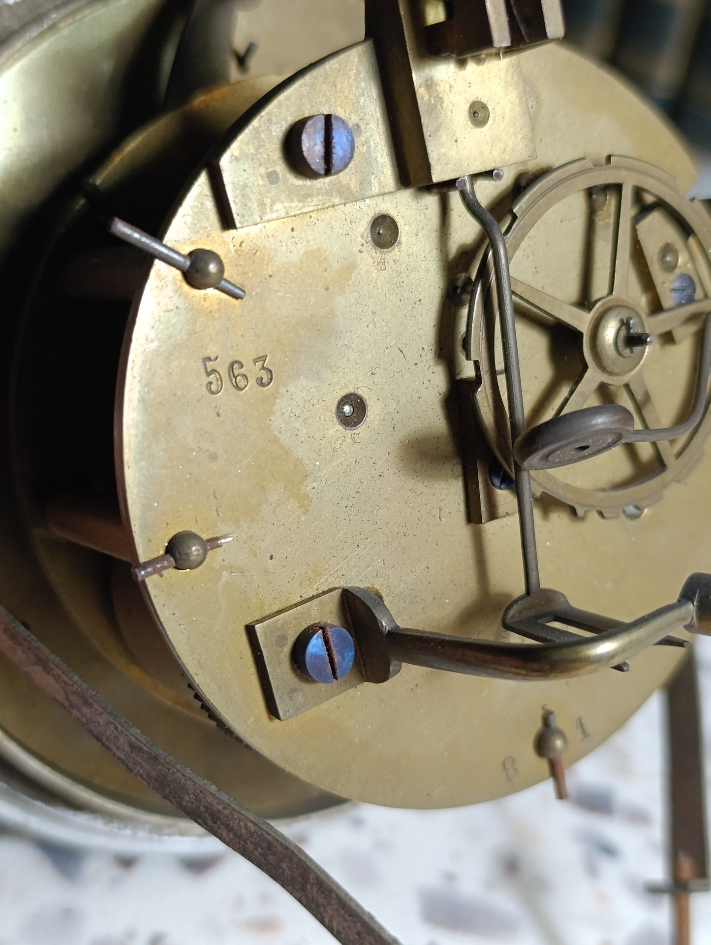 Mouvement d'horloge ancien Japy Frères n°563 avec cadran émaillé et lunette – Ø 13 cm