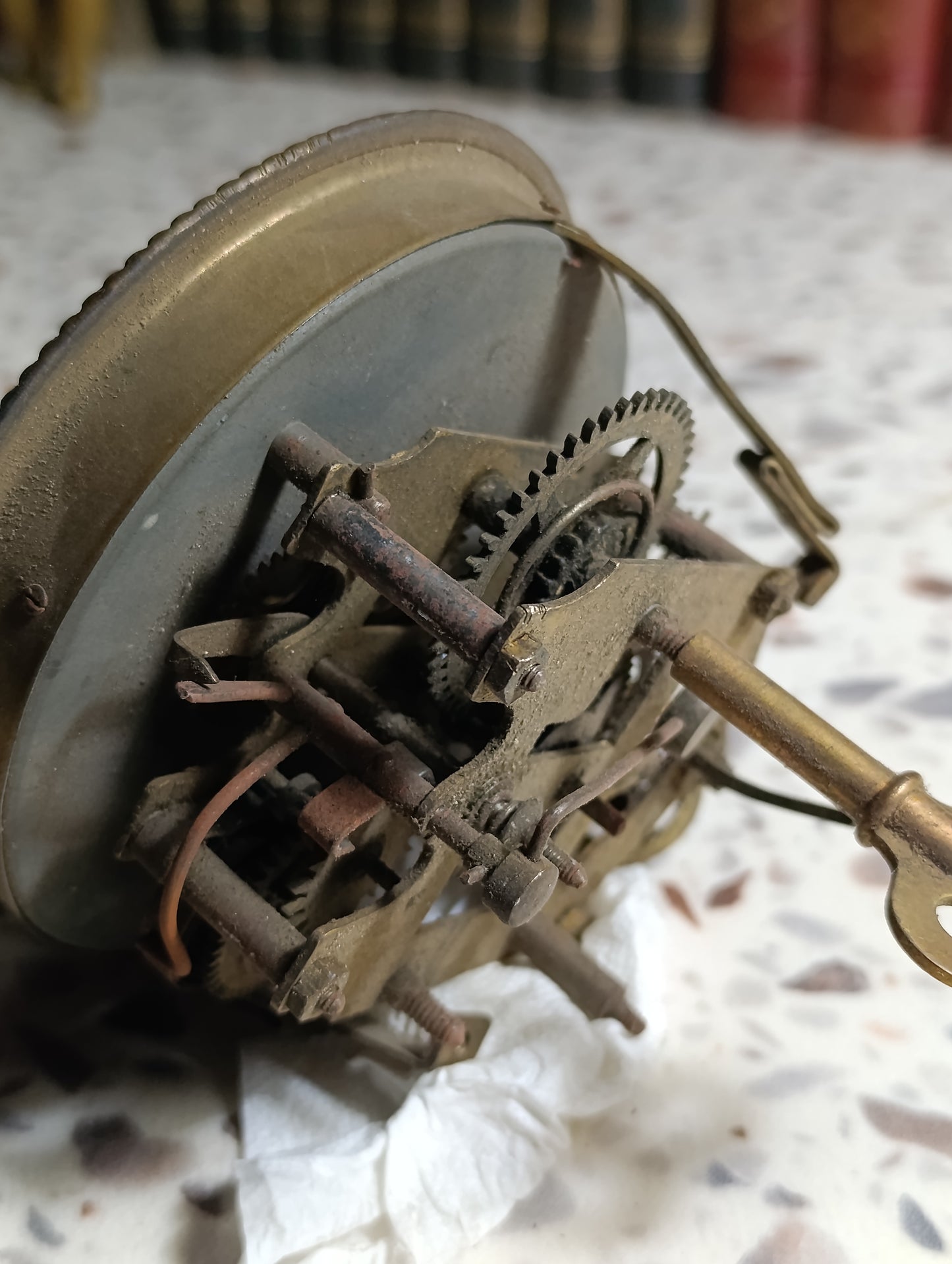 Mécanisme d'horloge de table ancien avec cadran – À restaurer – Pour pièces ou remise en état