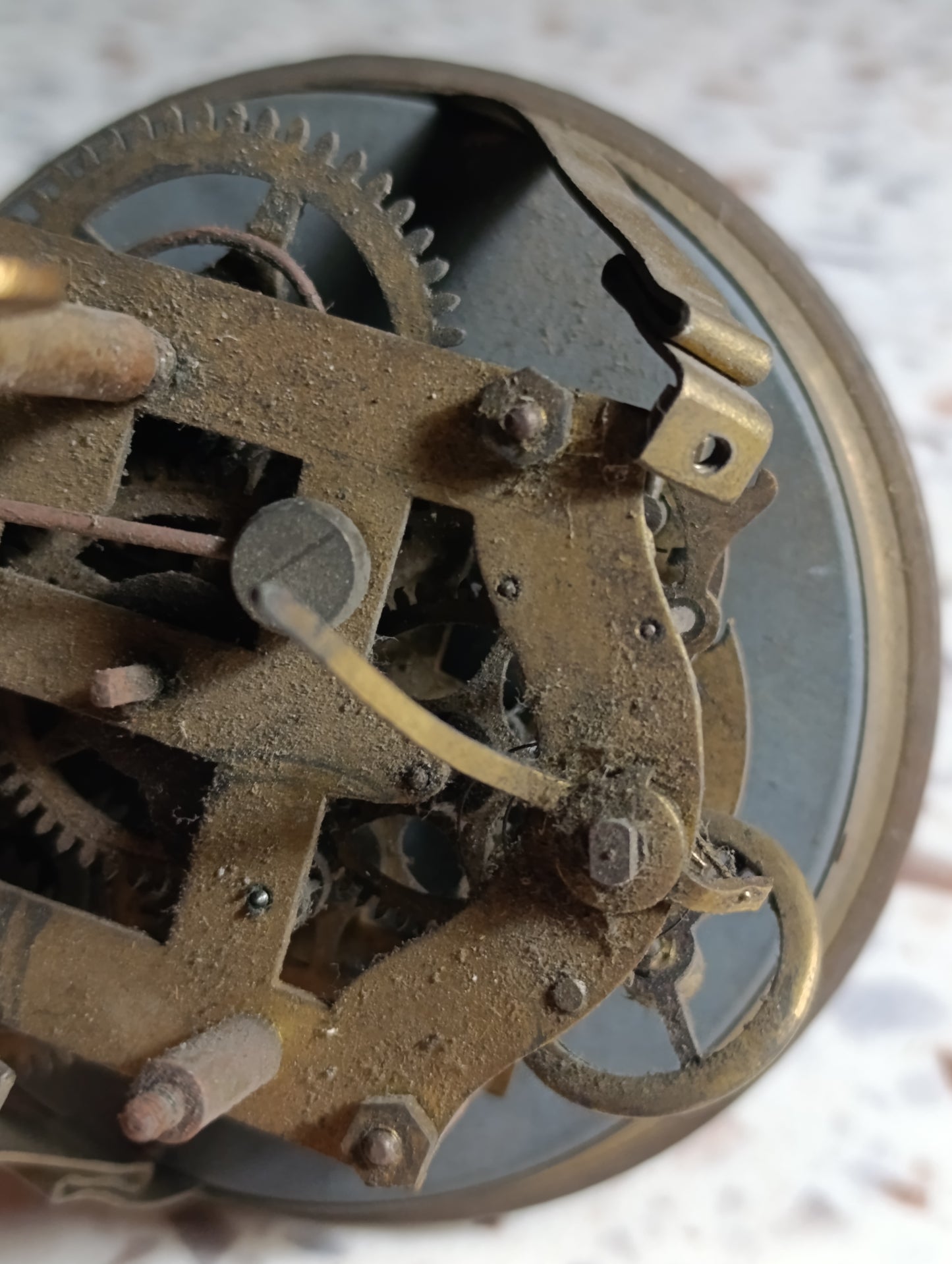 Mécanisme d'horloge de table ancien avec cadran – À restaurer – Pour pièces ou remise en état