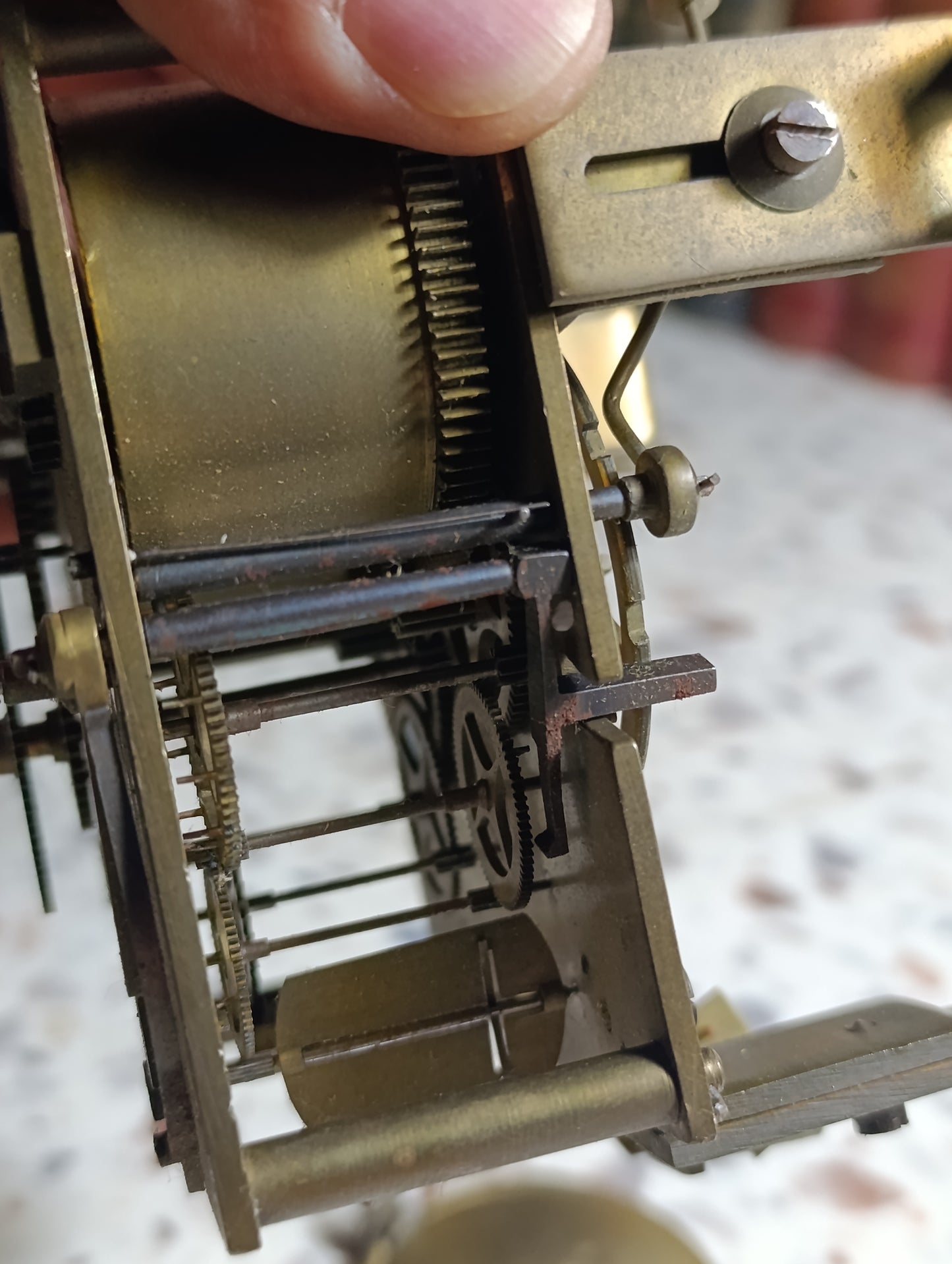 Mécanisme de pendule ancienne Japy avec balancier et suspension