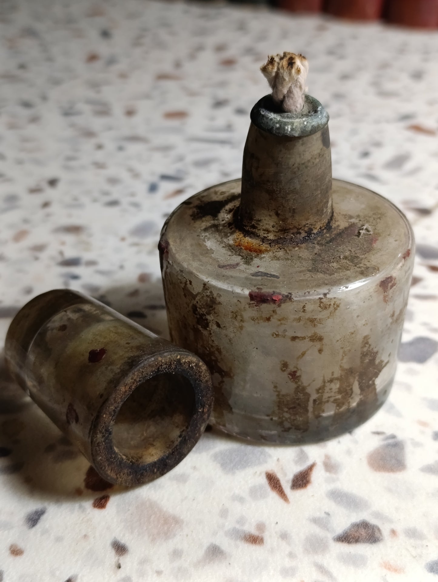 Ancienne lampe chalumeau d'horloger en verre – Stock d'horlogerie – En l'état