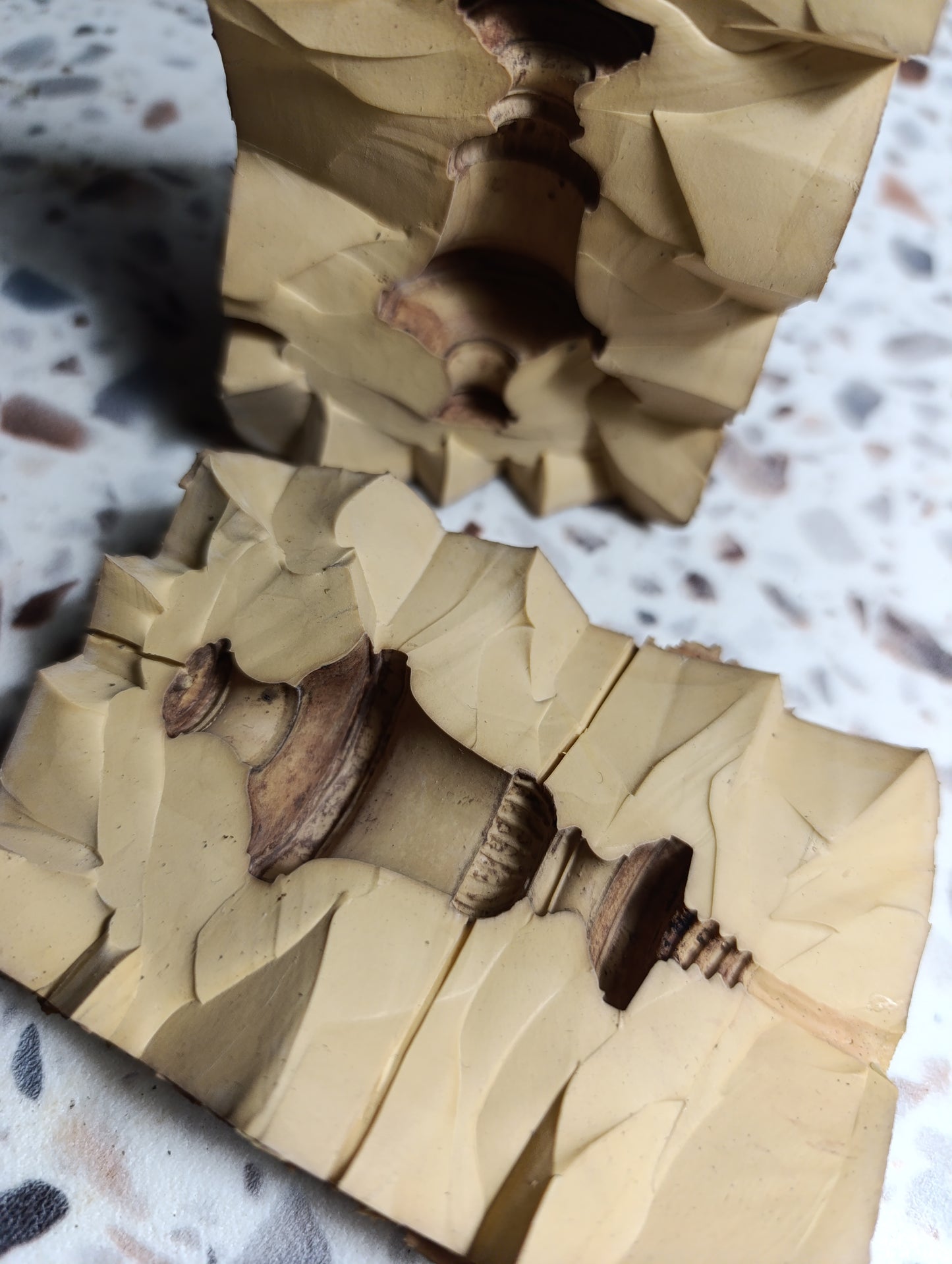Moule ancien d'horlogerie en caoutchouc – Empreinte de pièce tournée – Atelier d'horloger