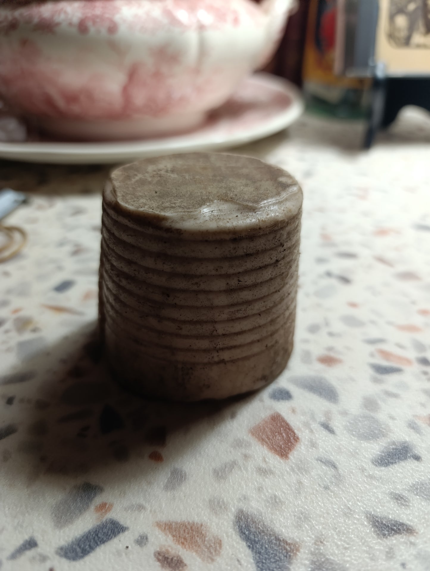 Lot de 4 moules anciens d'horlogerie en résine, vendus en un seul lot.