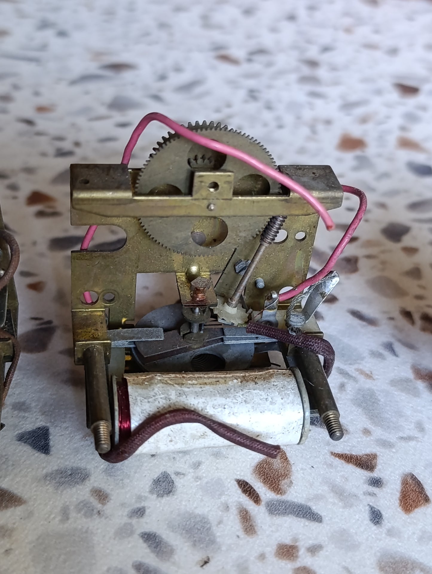 Lot de 3 mouvements d’horloge électrique anciens – Pour pièces ou restauration
