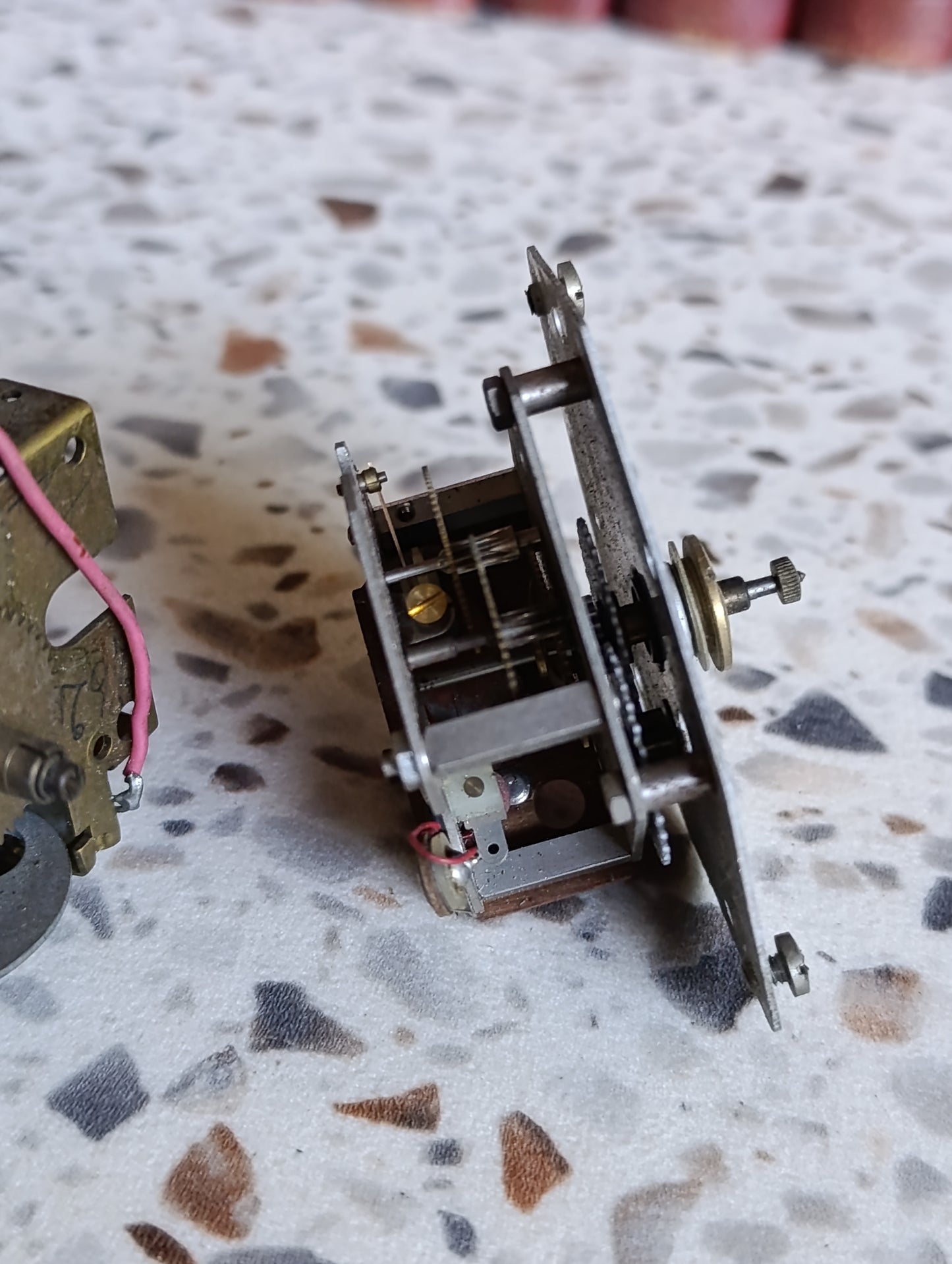 Lot de 3 mouvements d’horloge électrique anciens – Pour pièces ou restauration