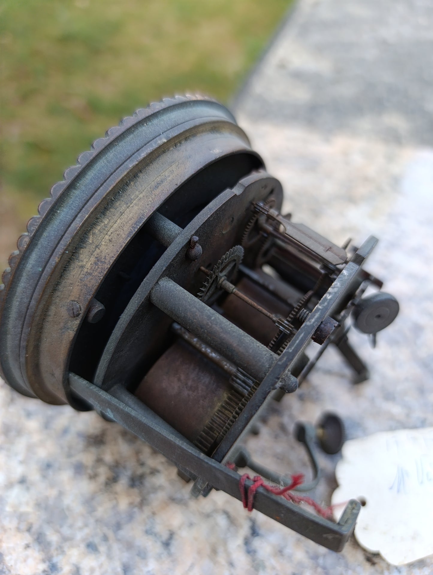 Mouvement d'horloge ancienne L.S & Cie avec cadran émaillé – Pour pièces ou restauration