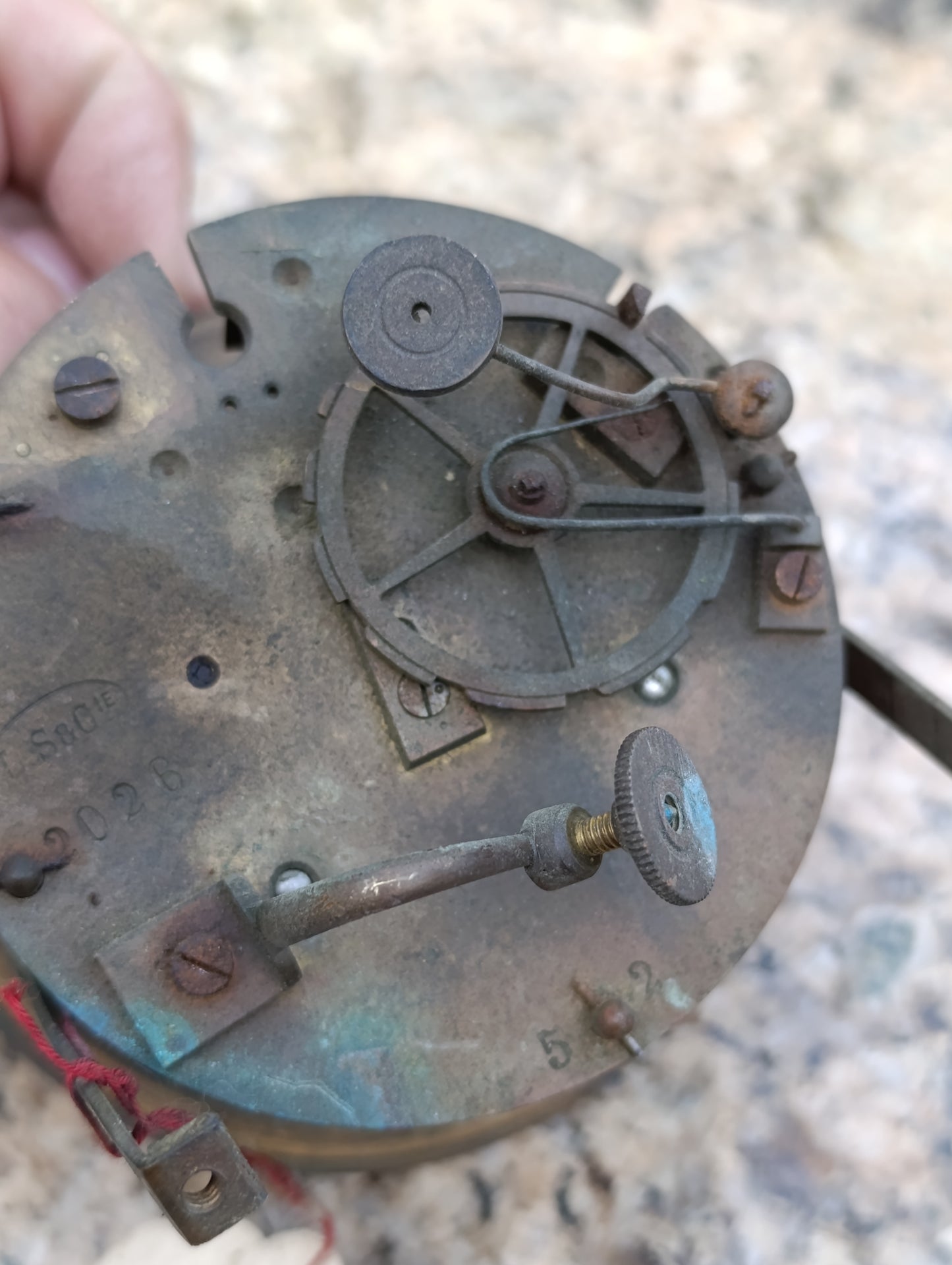 Mouvement d'horloge ancienne L.S & Cie avec cadran émaillé – Pour pièces ou restauration