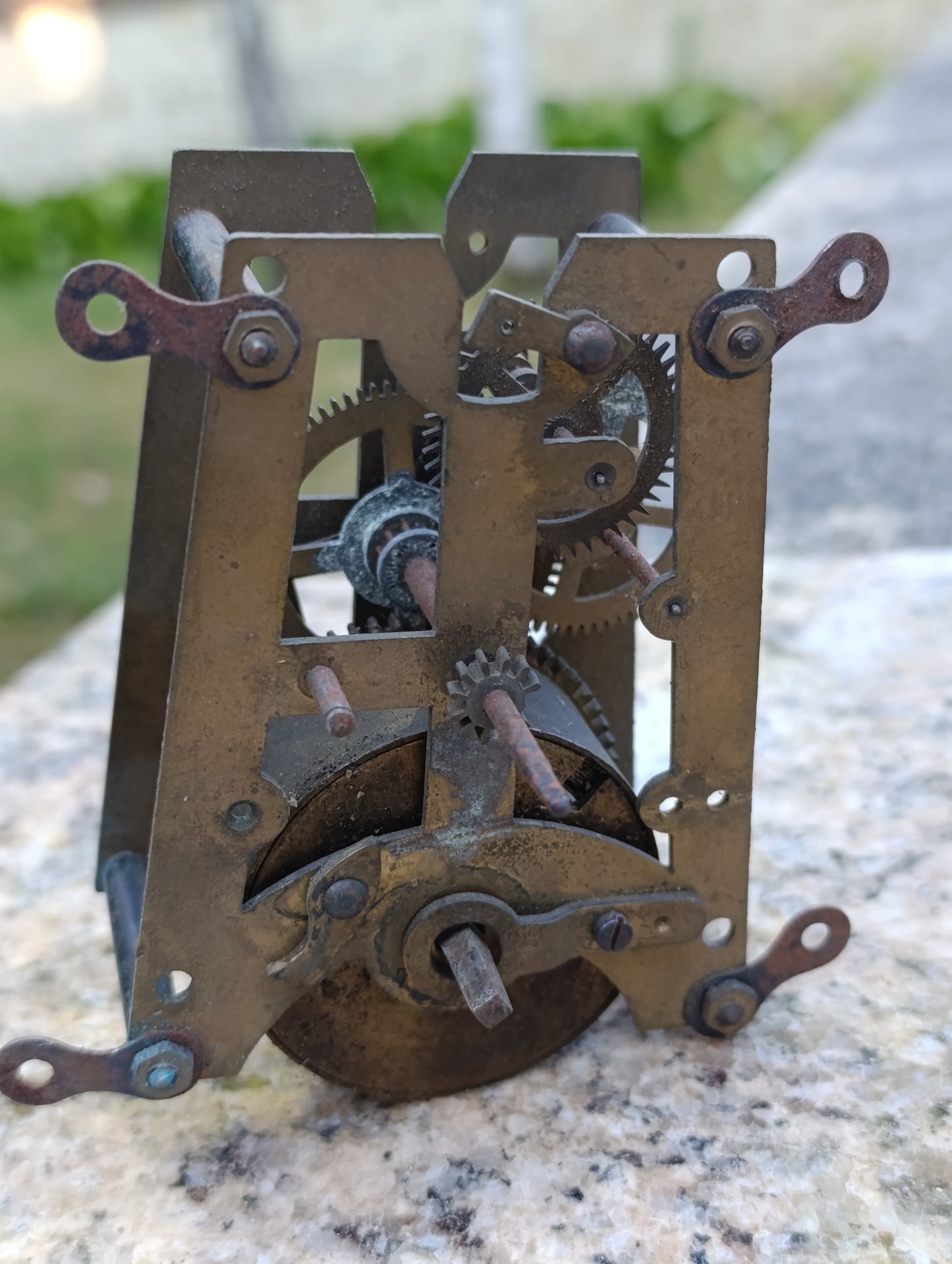 Mouvement d’horloge ancien mécanique 10 cm – Pour restauration