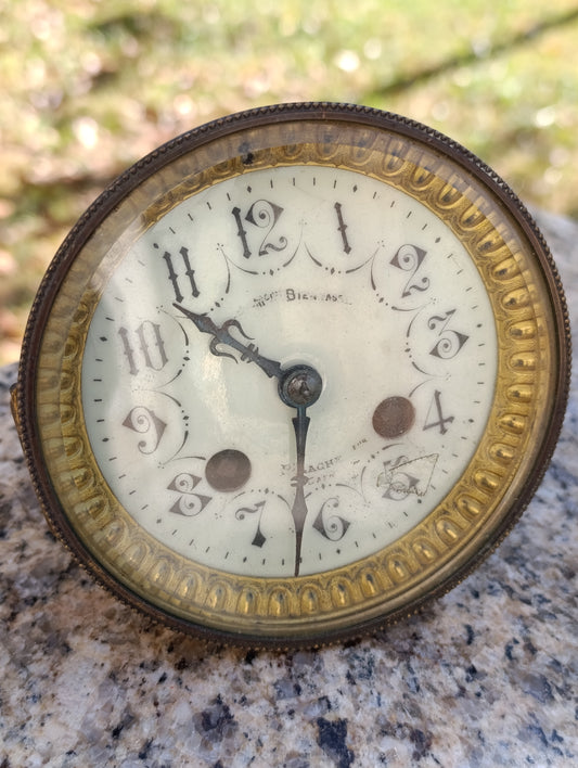 Mouvement de réveil / petite horloge ancien Bien Sac Paris à restaurer – cadran émaillé