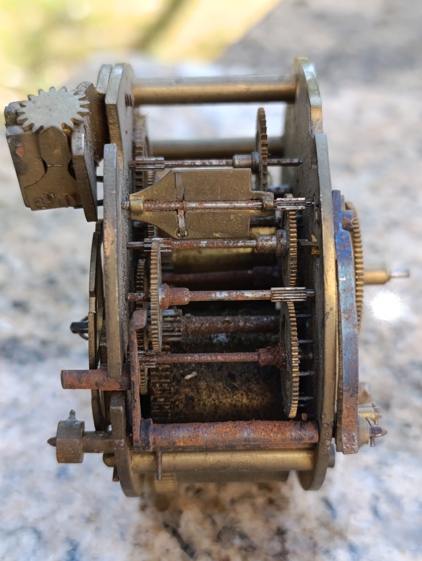 Mouvement d'horloge ancienne à sonnerie 2 barillets Ø 9,3 cm – pour restauration ou pièces