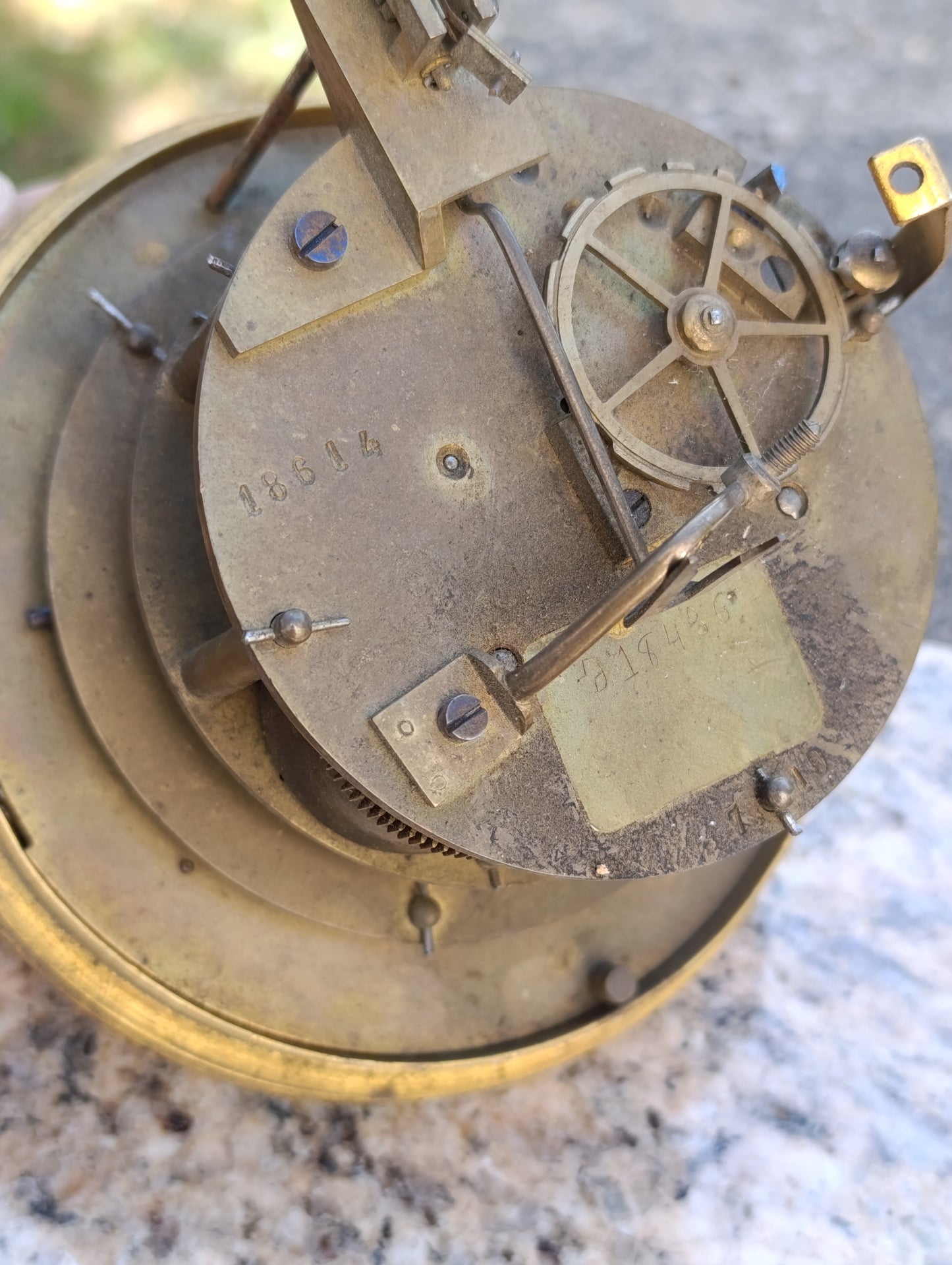Mouvement d'horloge ancien avec cadran chiffres romains 15,5 cm – pour restauration ou pièces